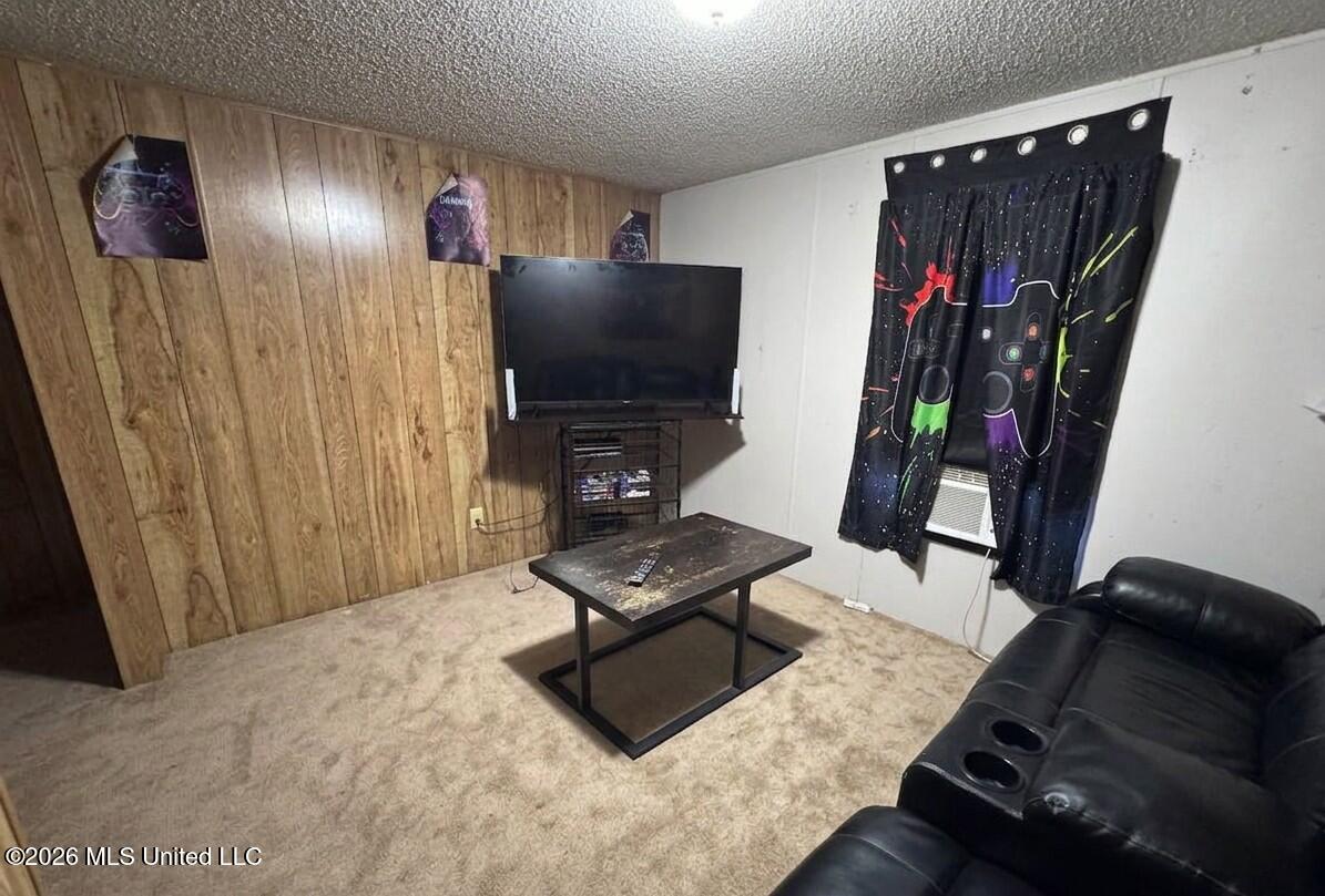 323 Burton Road Property Photo 6