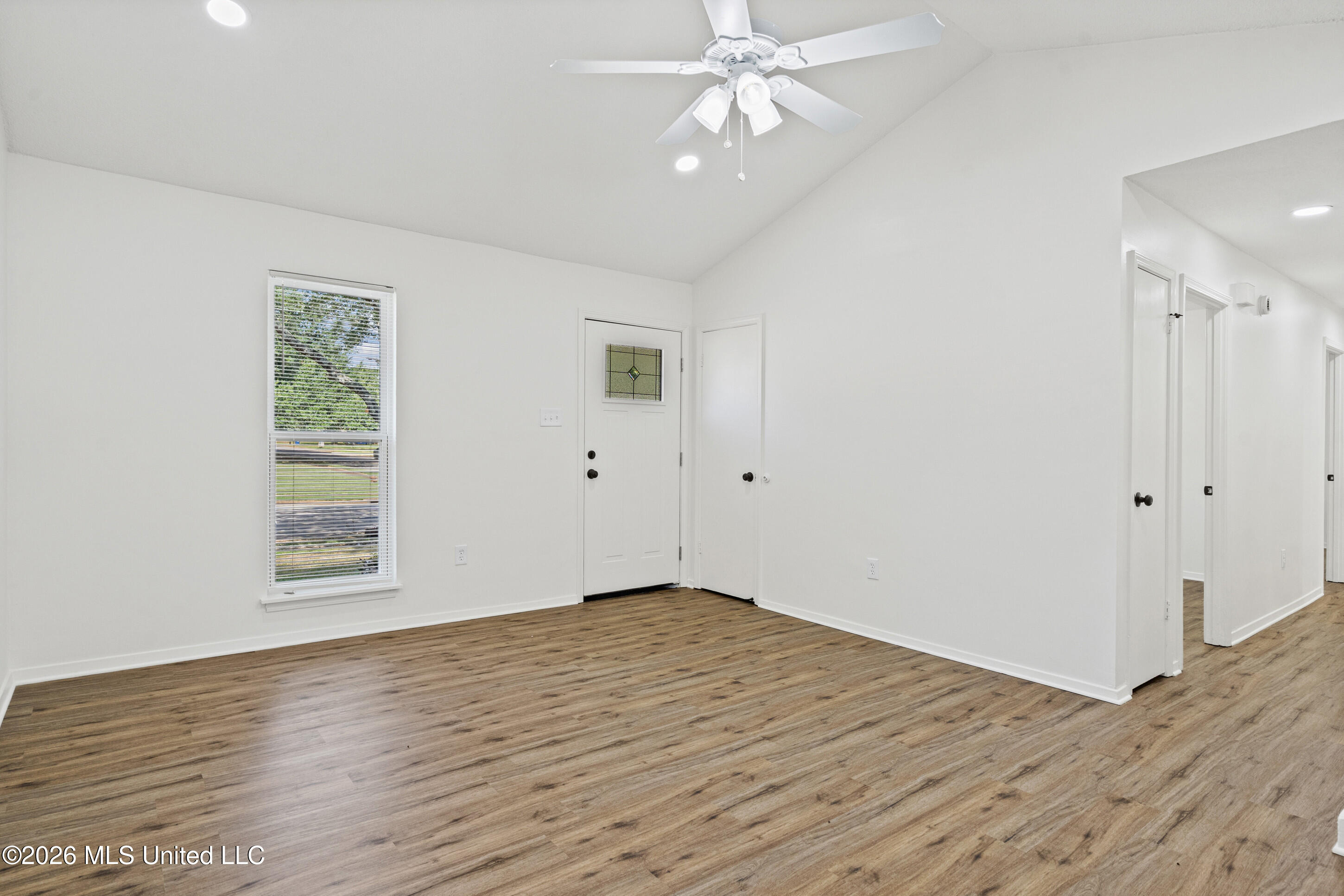 6370 Sandhurst Road Property Photo 6