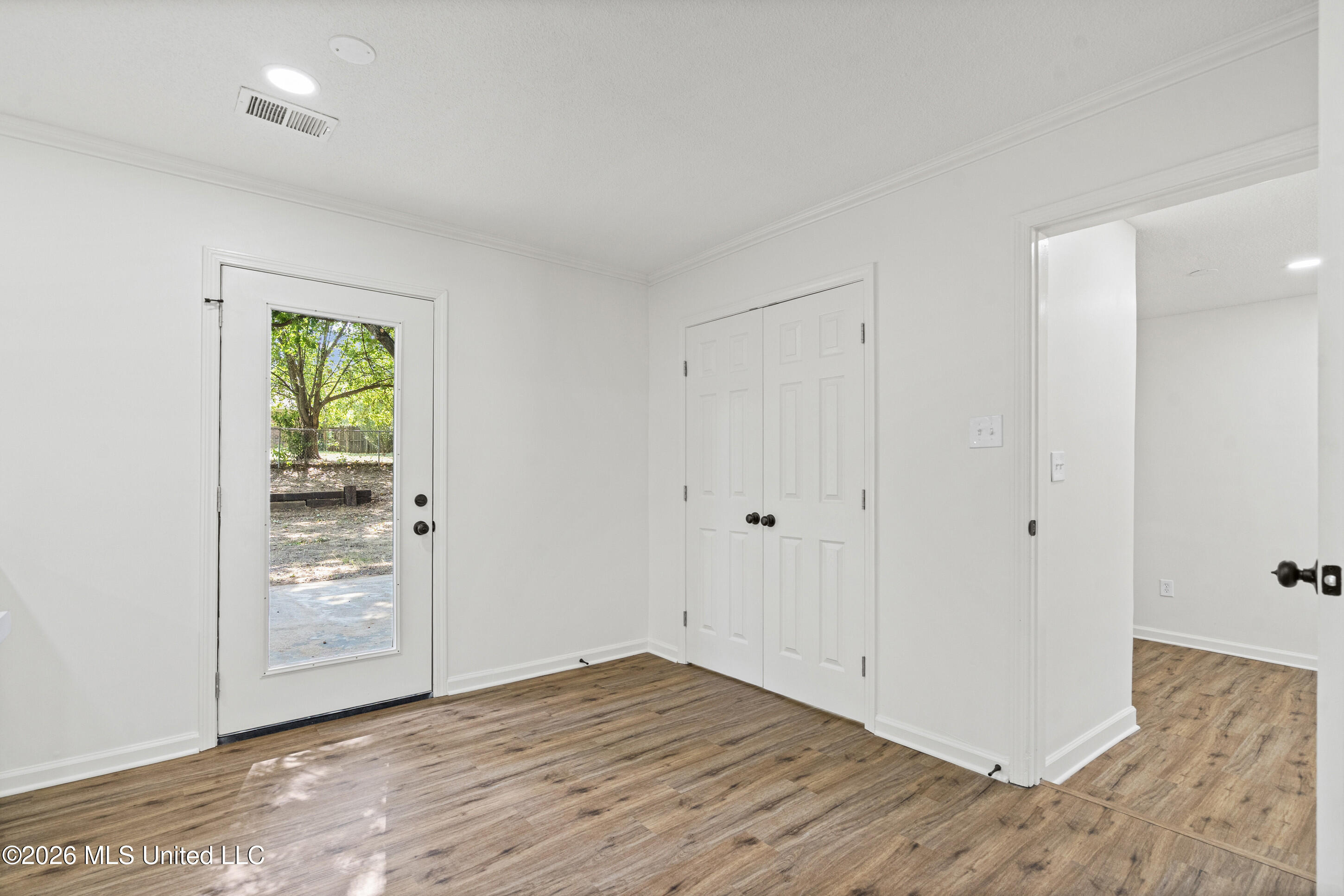 6370 Sandhurst Road Property Photo 8
