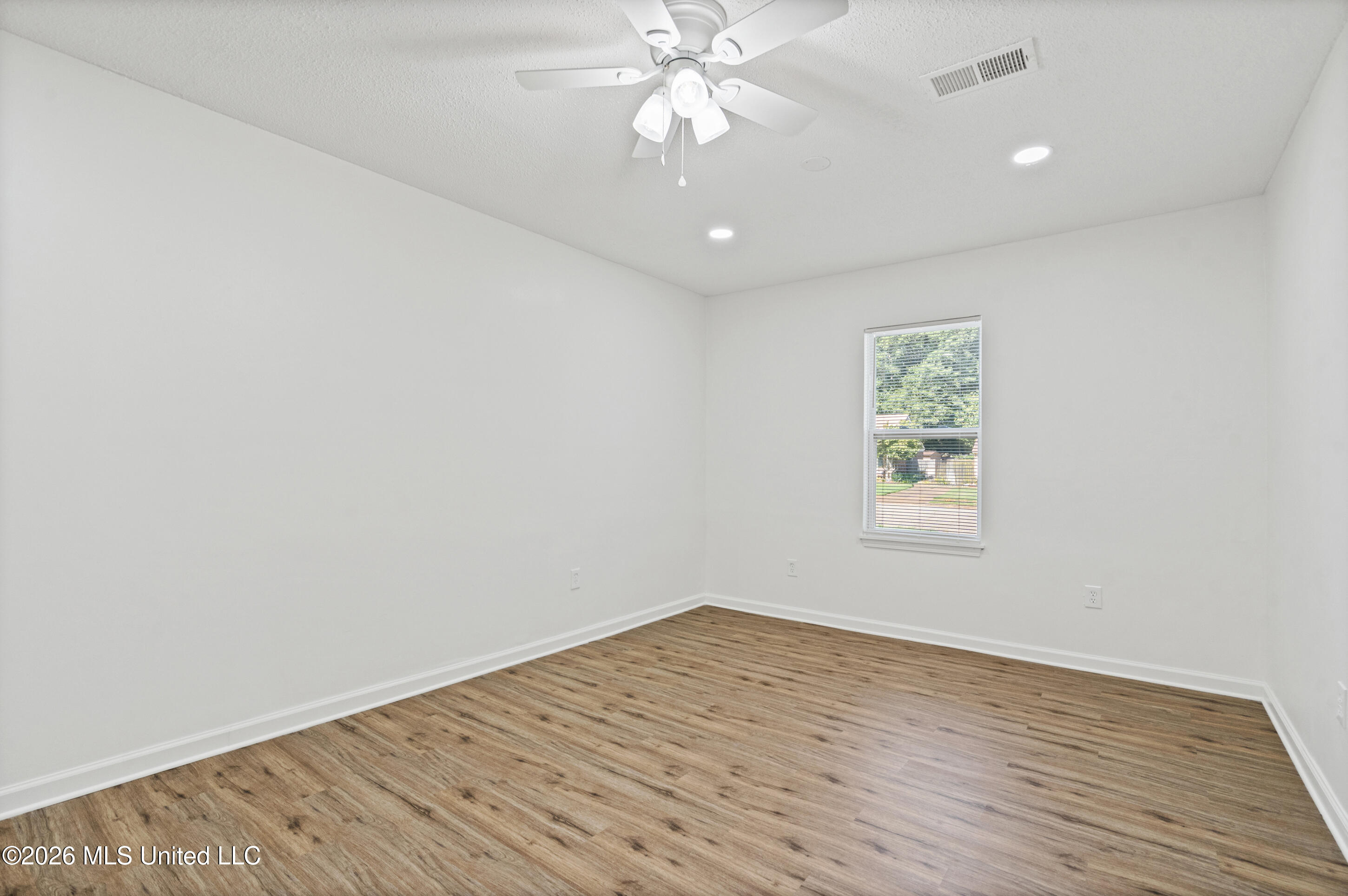 6370 Sandhurst Road Property Photo 13
