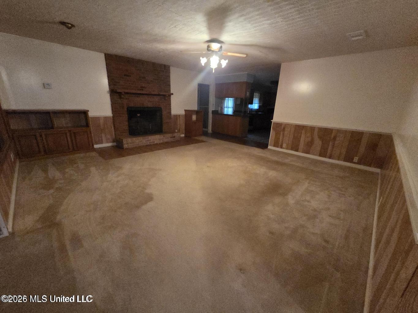 1195 N Old Canton Road Property Photo 6