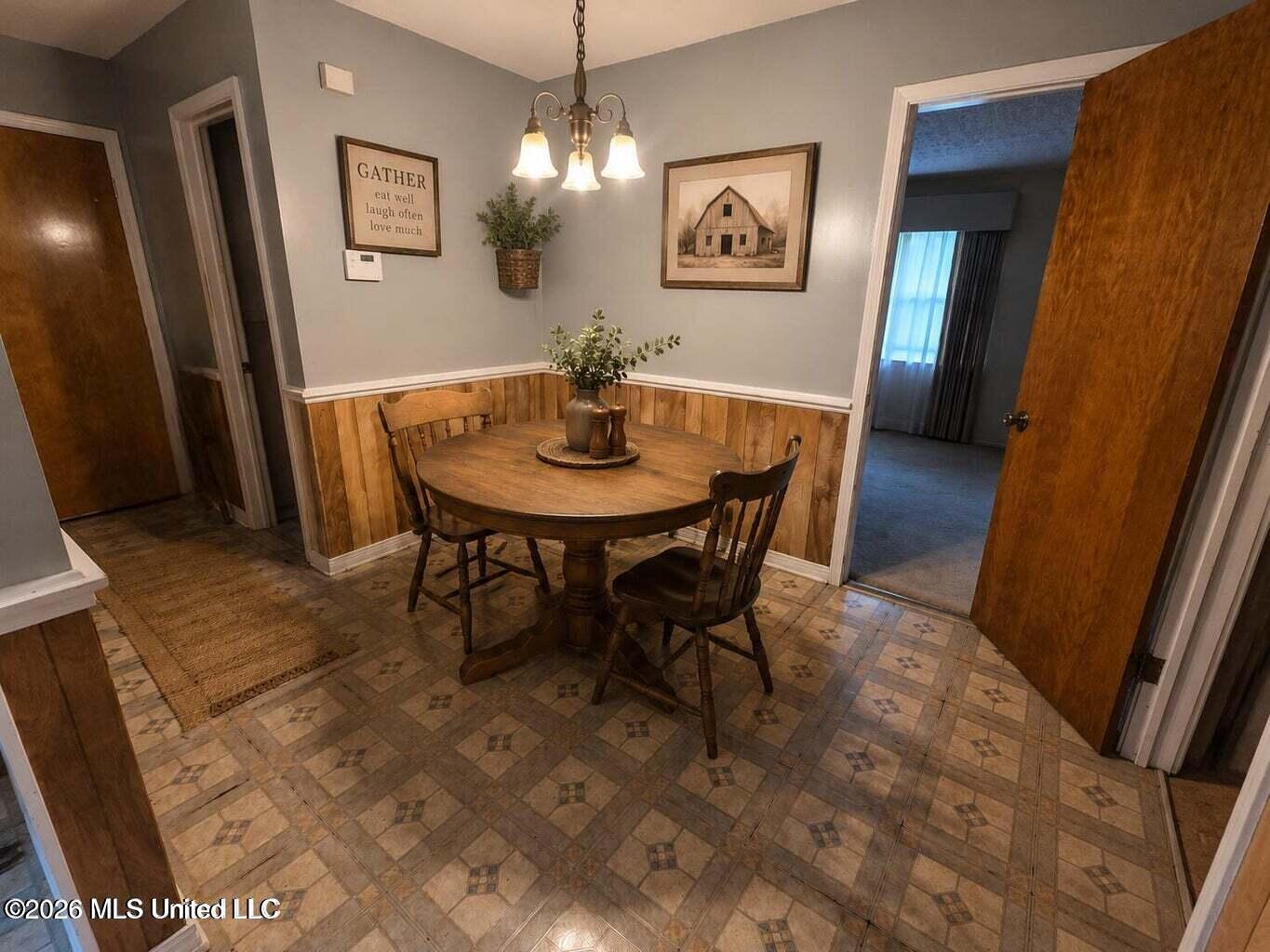 1195 N Old Canton Road Property Photo 14