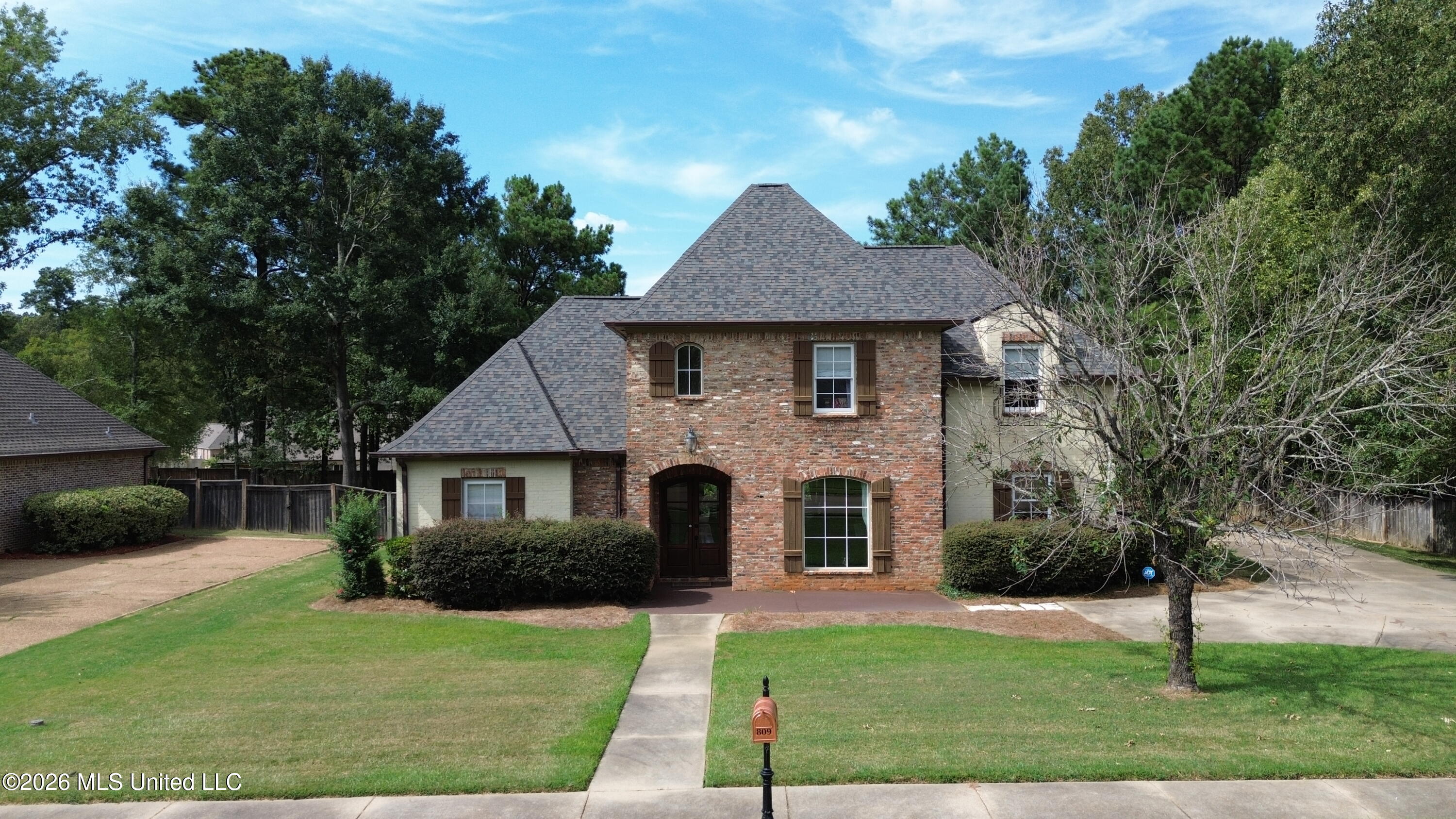 809 Beaumont Drive Property Photo 1