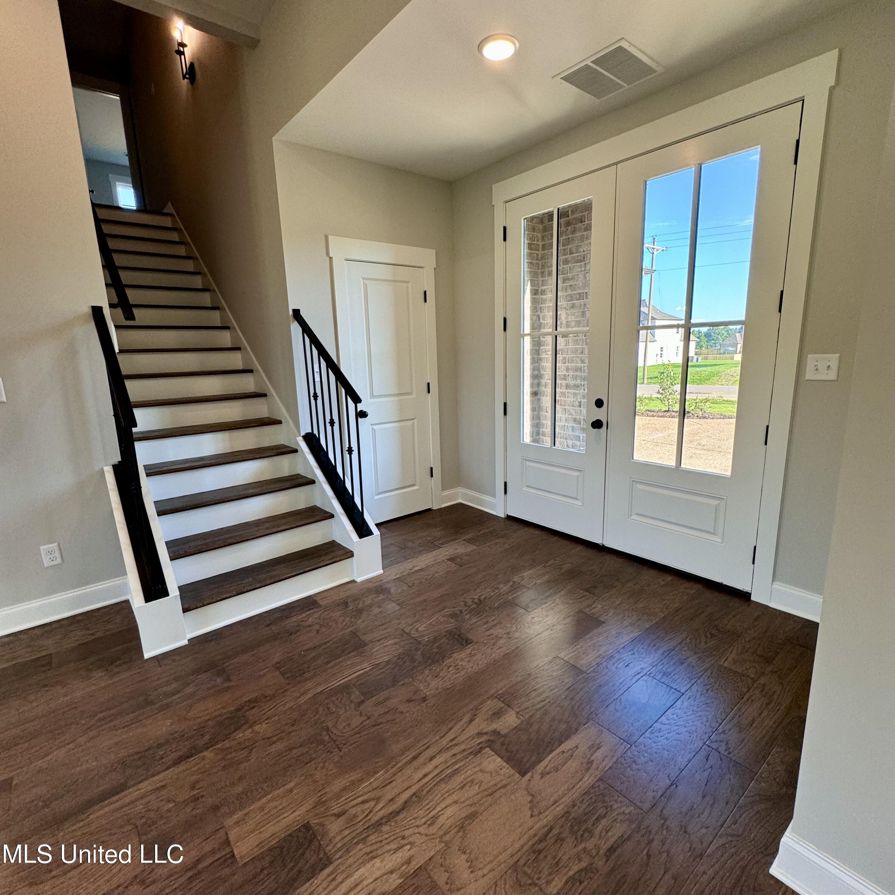 7650 Thomas Riley Street Property Photo 7
