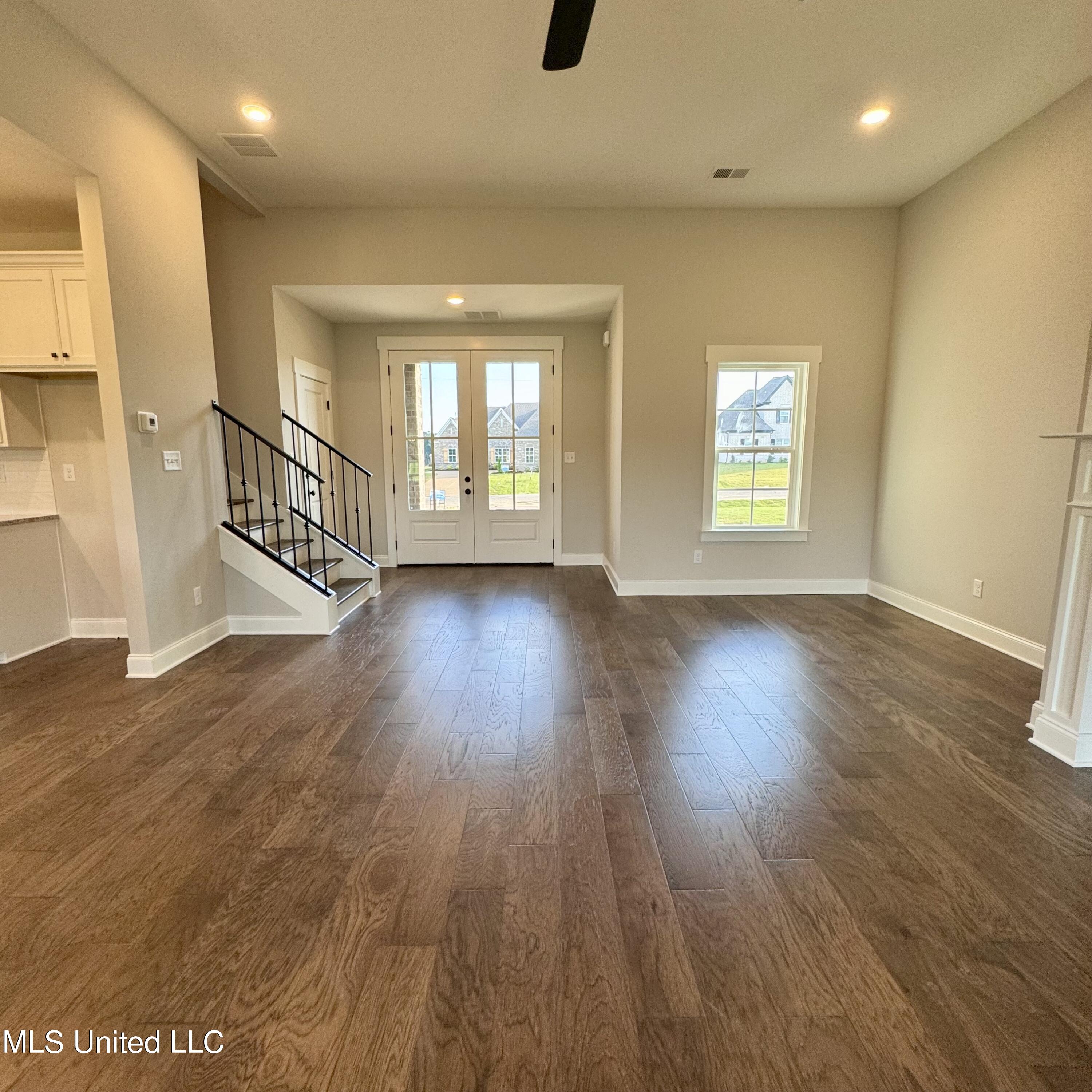 7650 Thomas Riley Street Property Photo 11