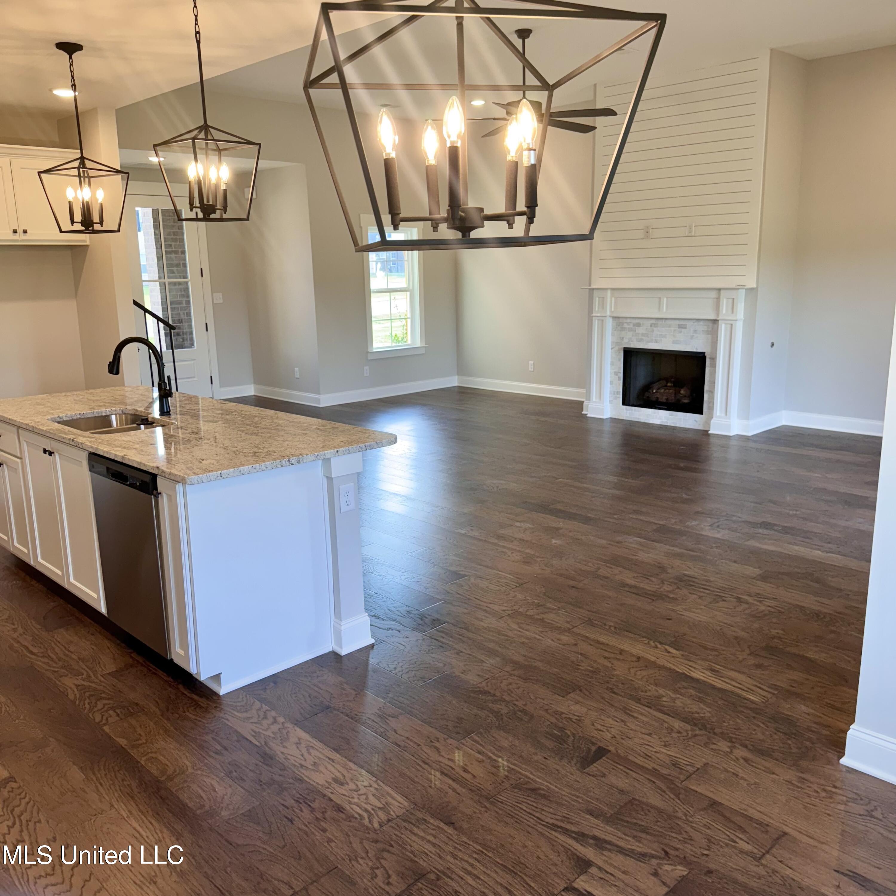 7650 Thomas Riley Street Property Photo 13