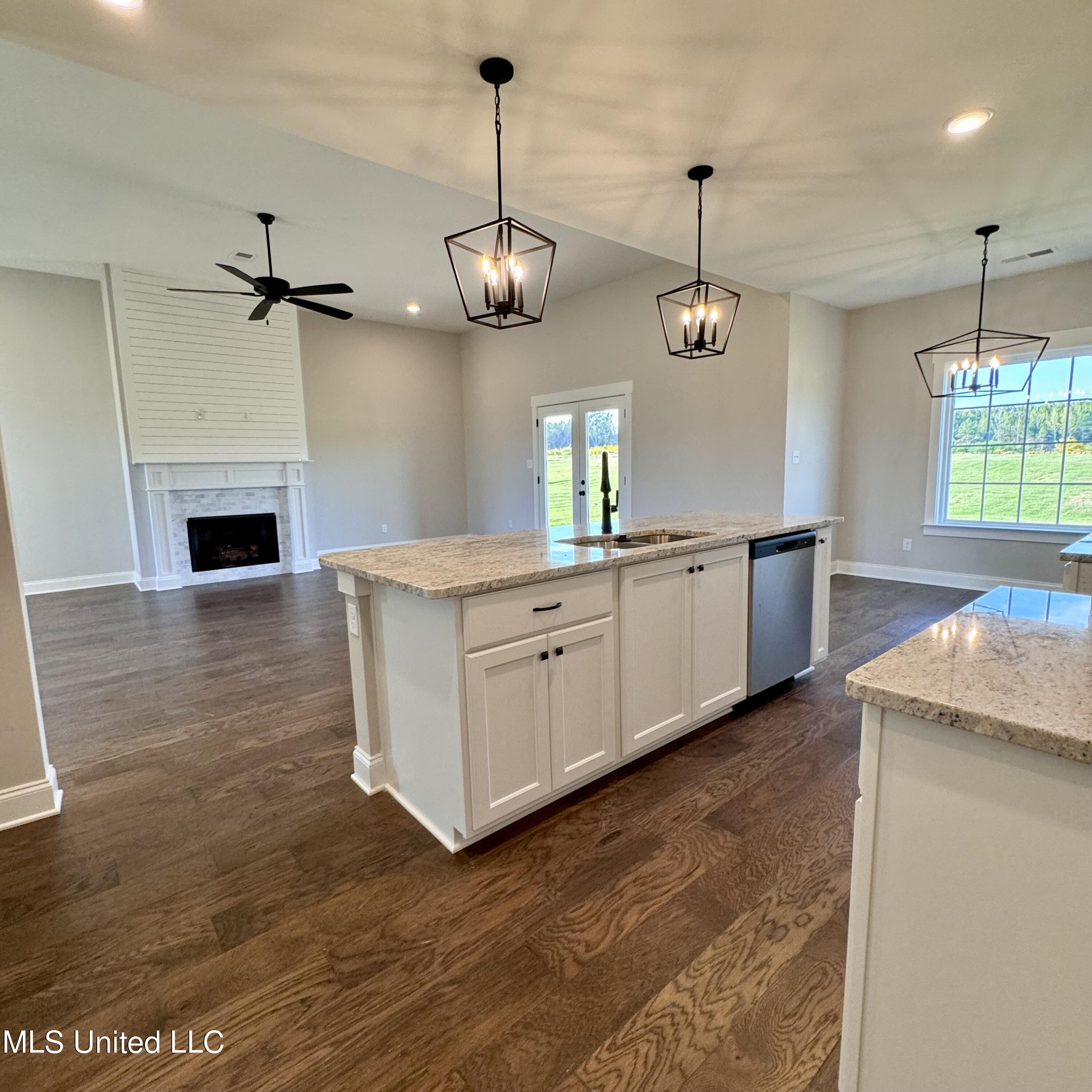 7650 Thomas Riley Street Property Photo 21