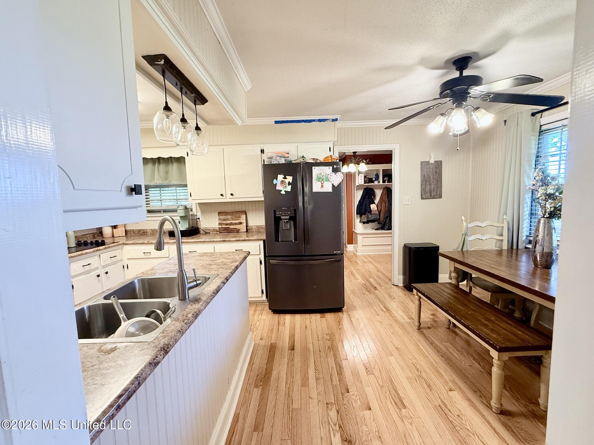 8807 Newell Road Property Photo 10