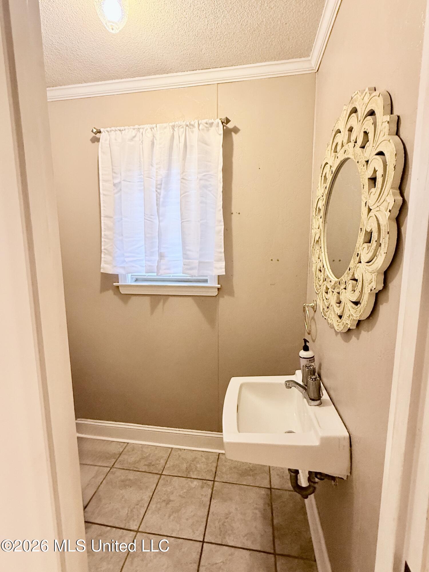 8807 Newell Road Property Photo 13