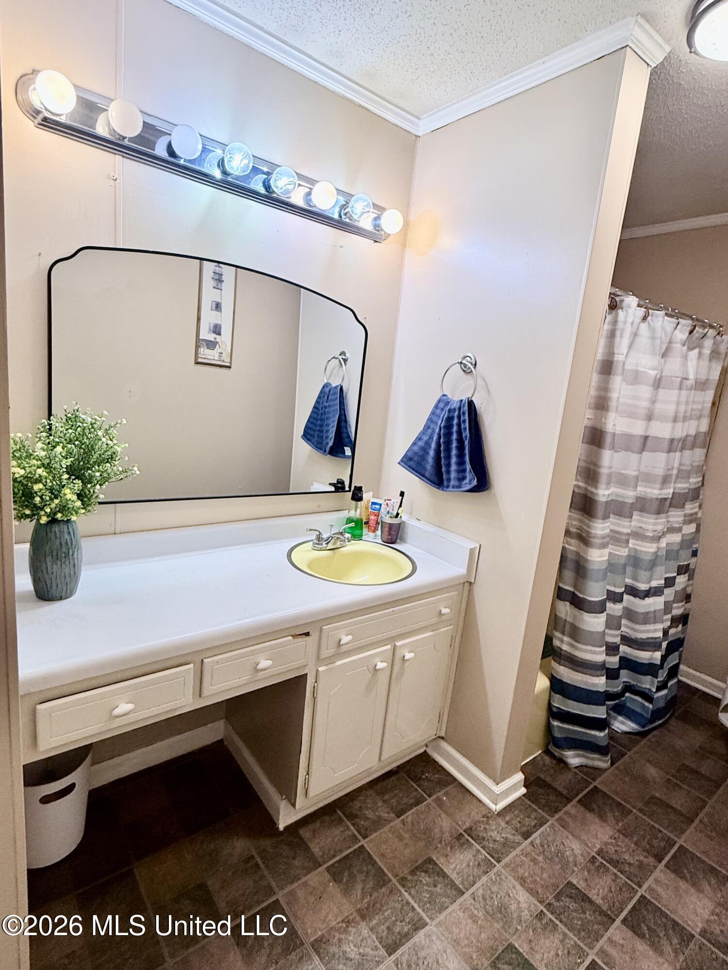 8807 Newell Road Property Photo 16
