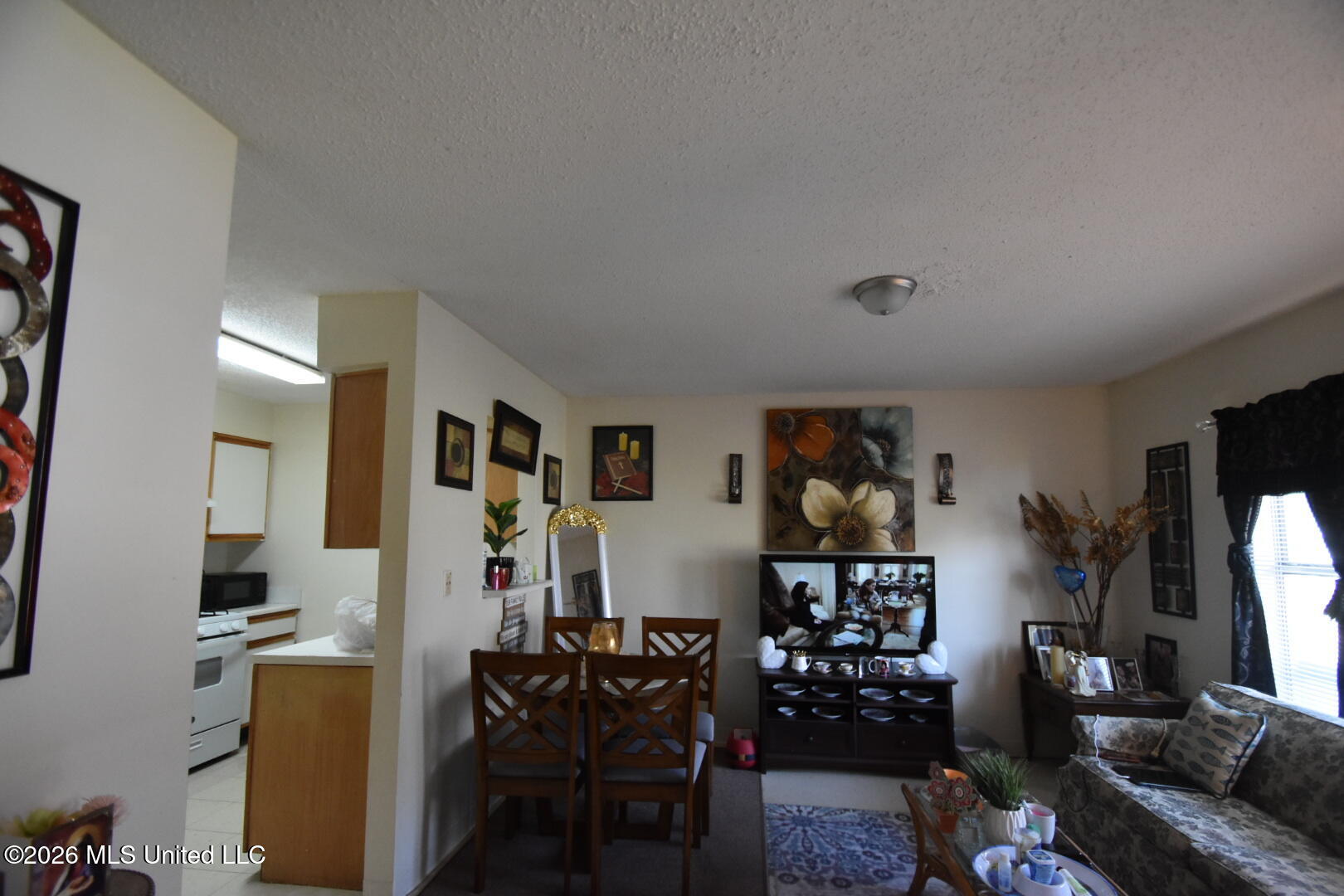 1300 Roosevelt Avenue Property Photo 6