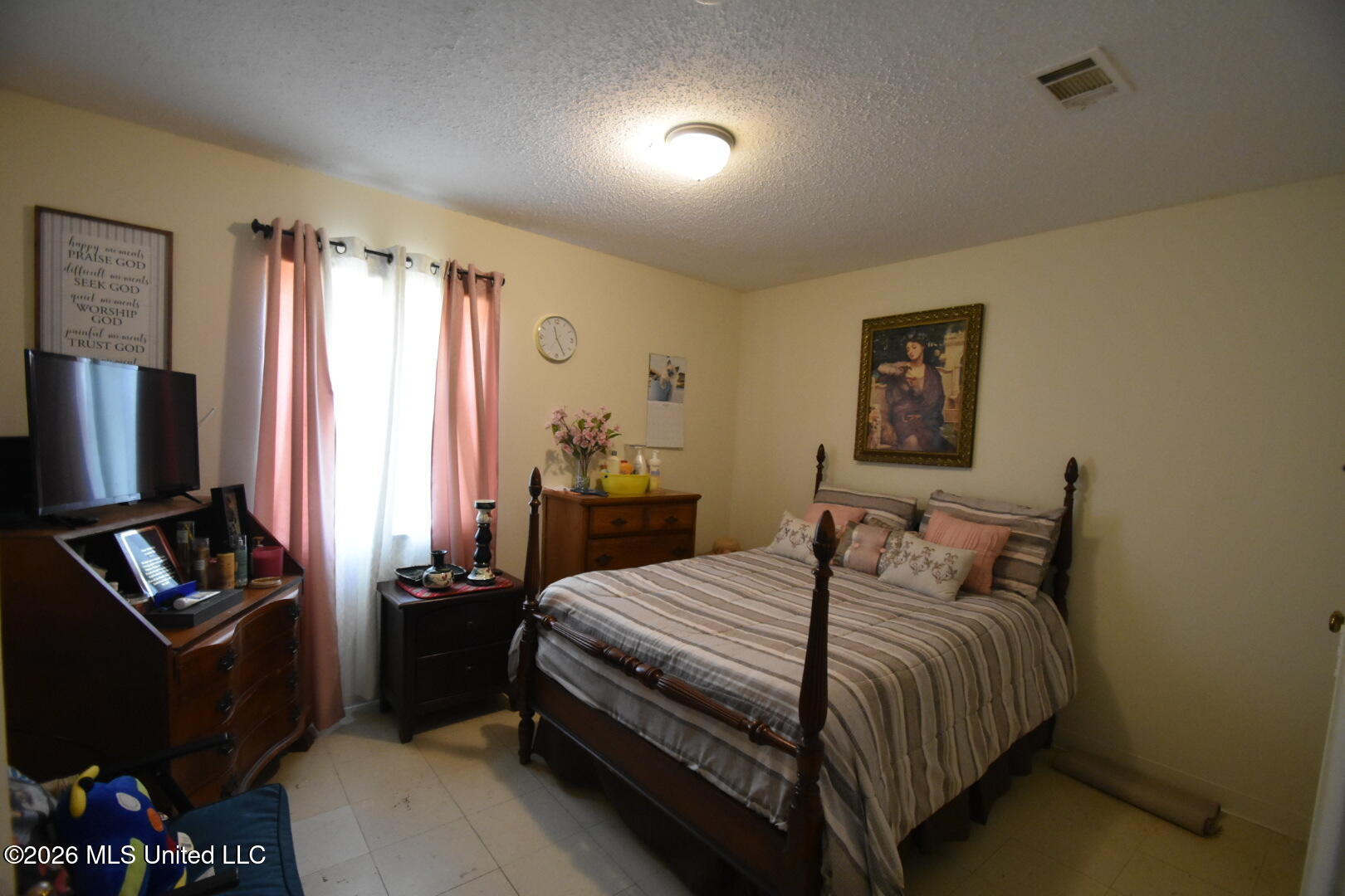 1300 Roosevelt Avenue Property Photo 10