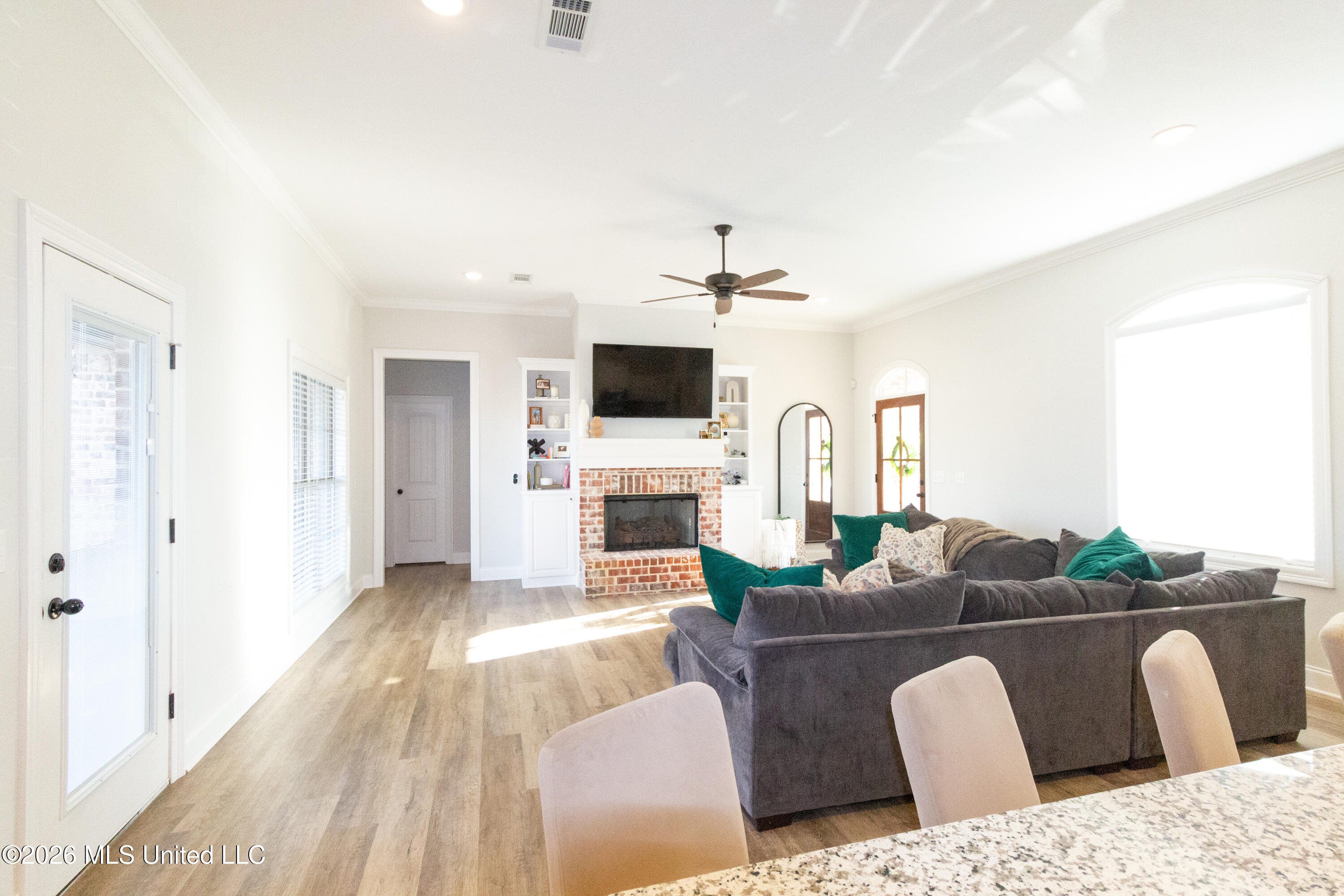 115 Chartleigh Circle Property Photo 6