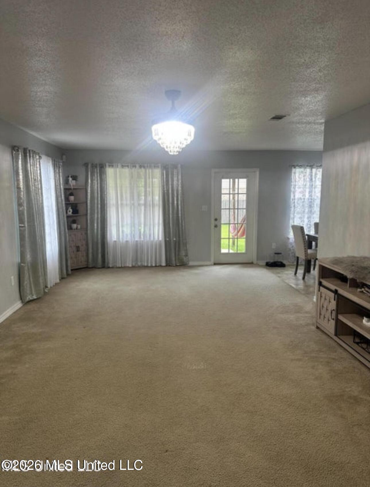 3506 Springwood Lane Property Photo 2