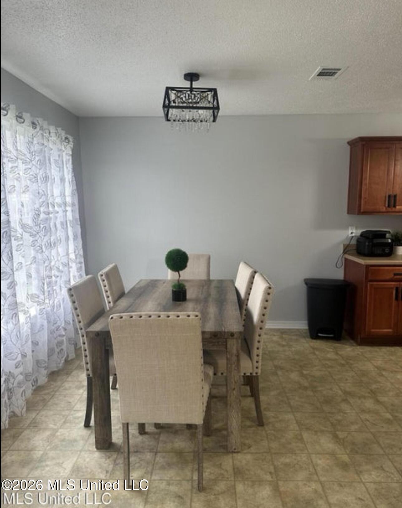 3506 Springwood Lane Property Photo 4