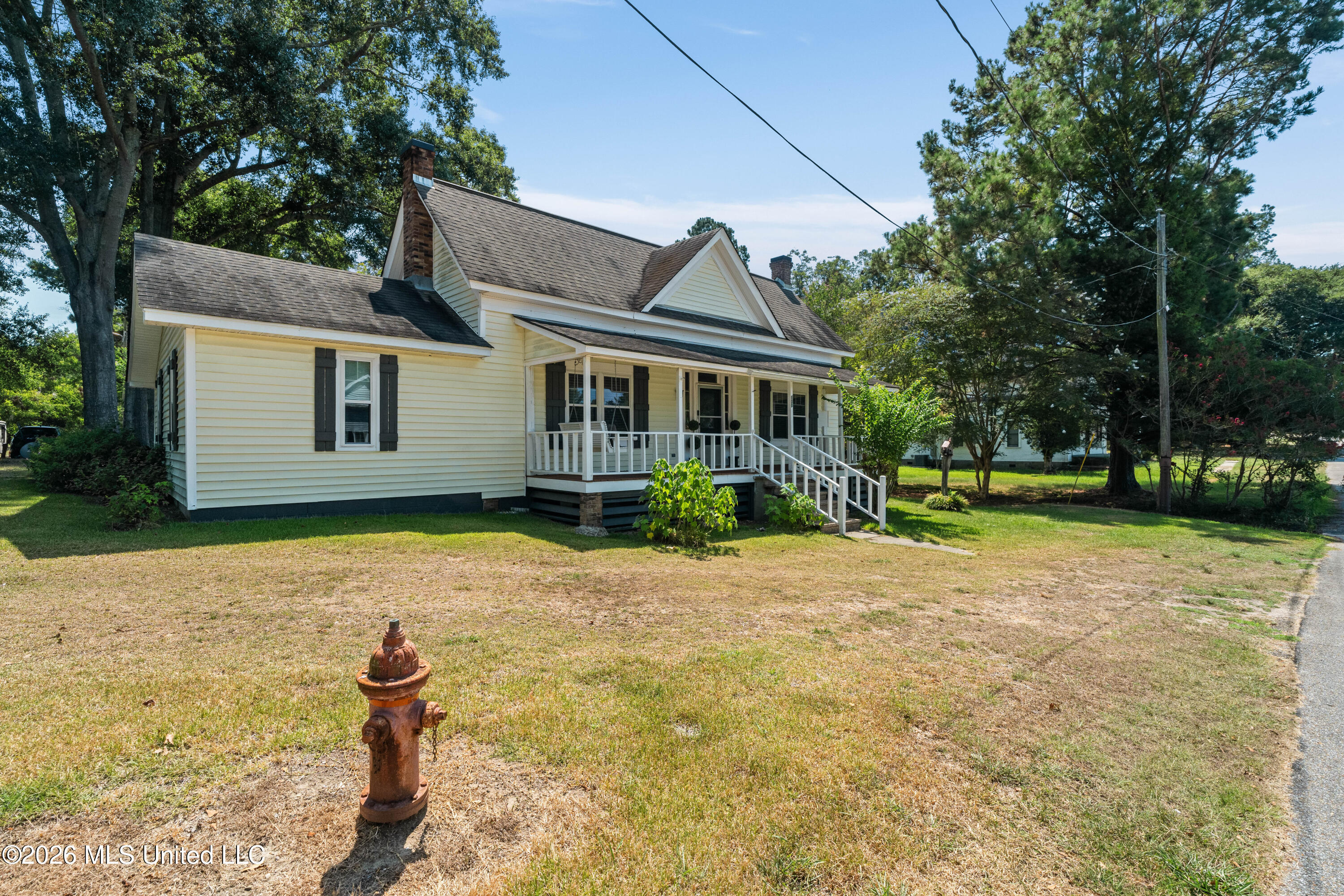 100 Poplar Street Property Photo 3