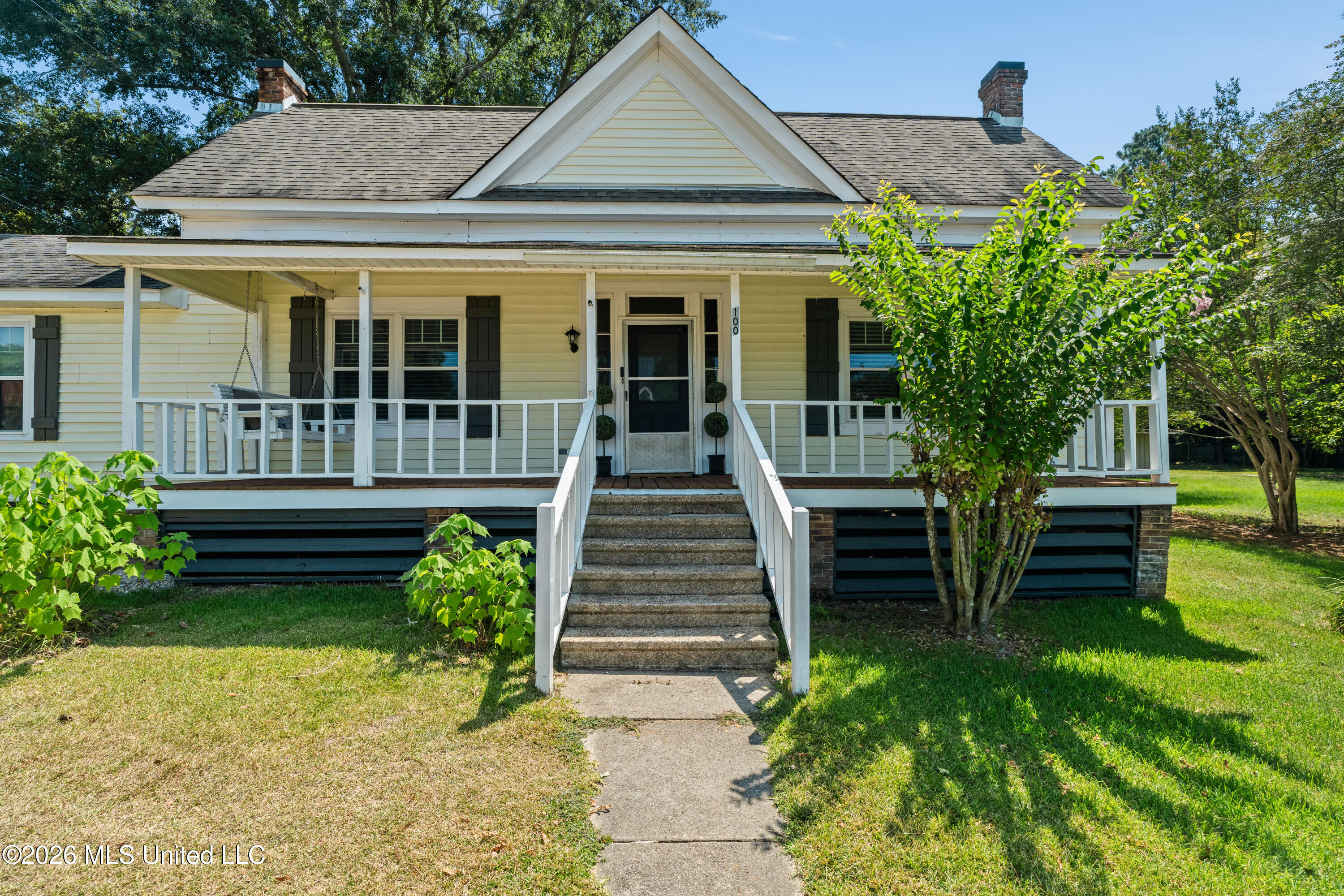 100 Poplar Street Property Photo 6