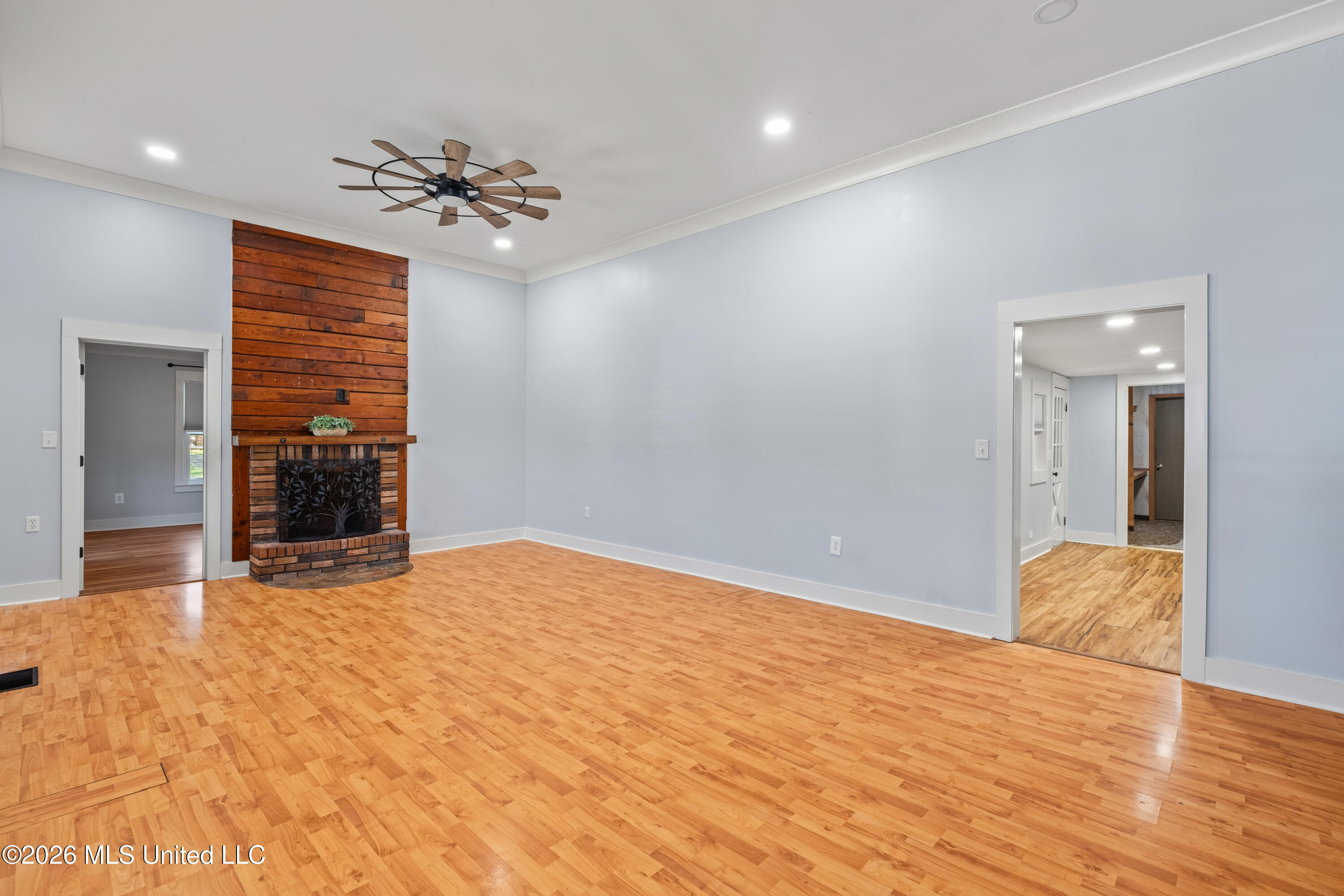 100 Poplar Street Property Photo 9