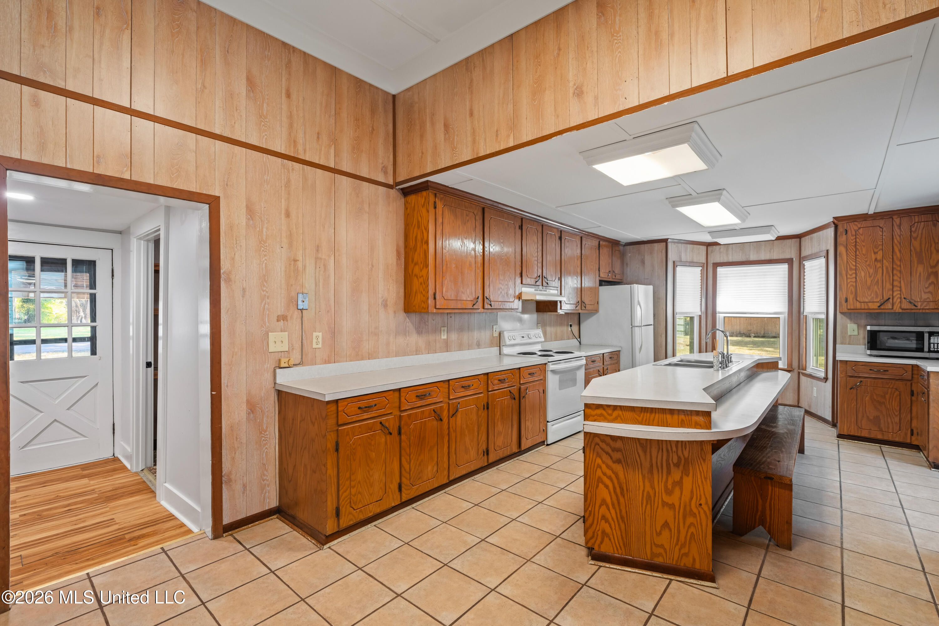100 Poplar Street Property Photo 13