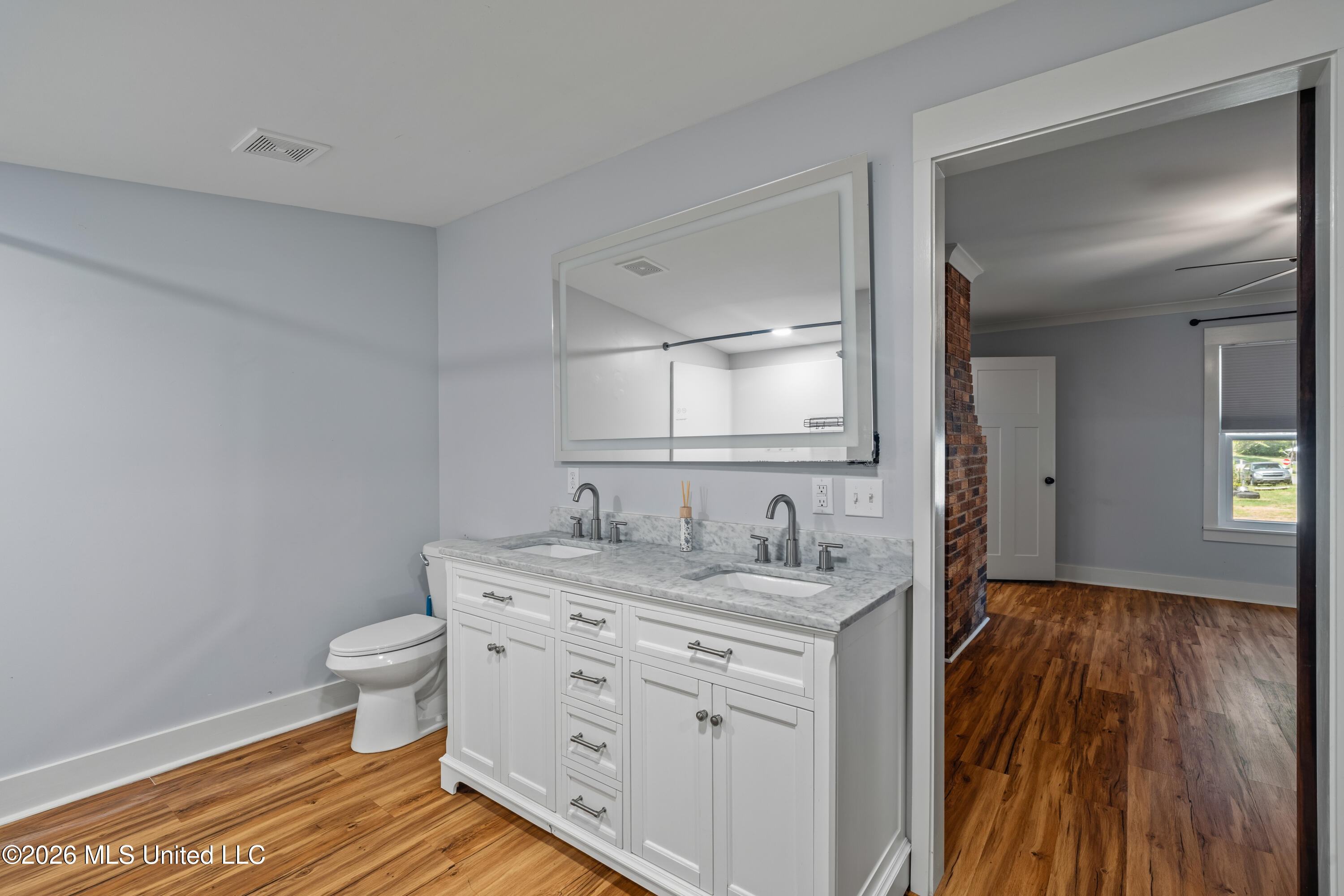 100 Poplar Street Property Photo 22