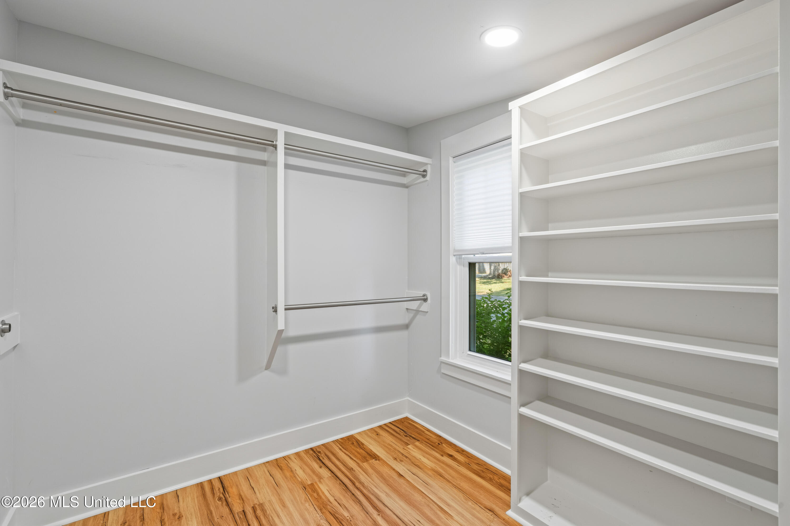100 Poplar Street Property Photo 25