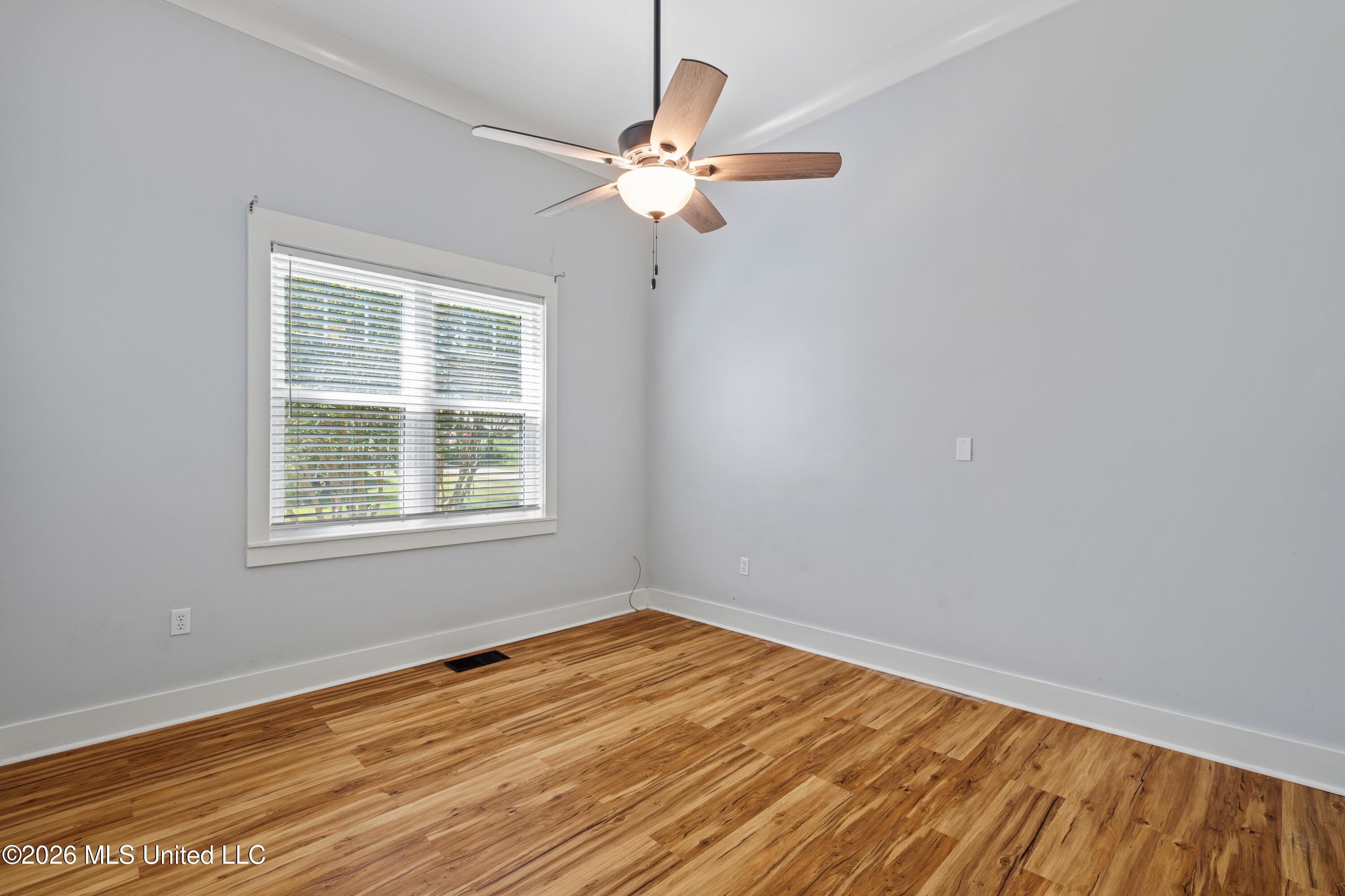 100 Poplar Street Property Photo 31