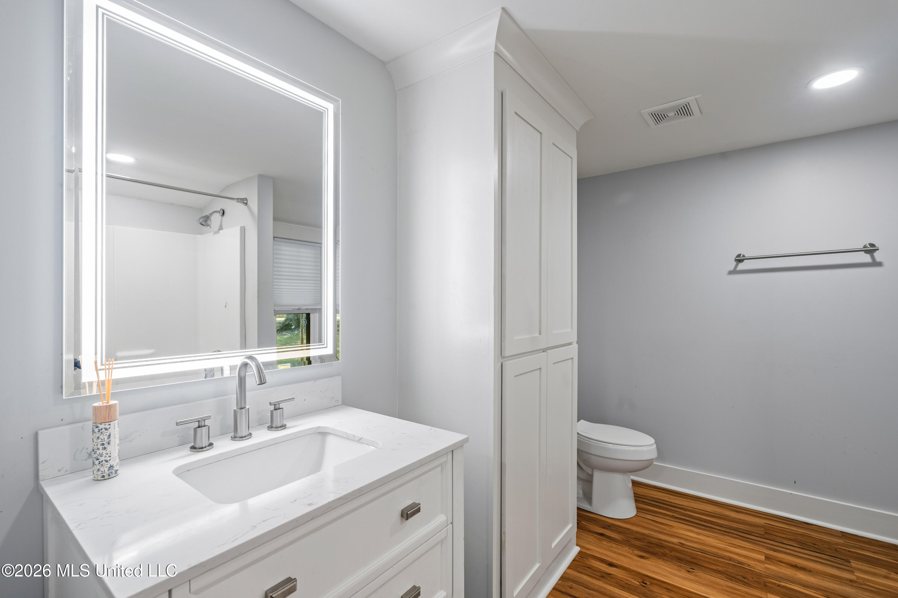 100 Poplar Street Property Photo 33