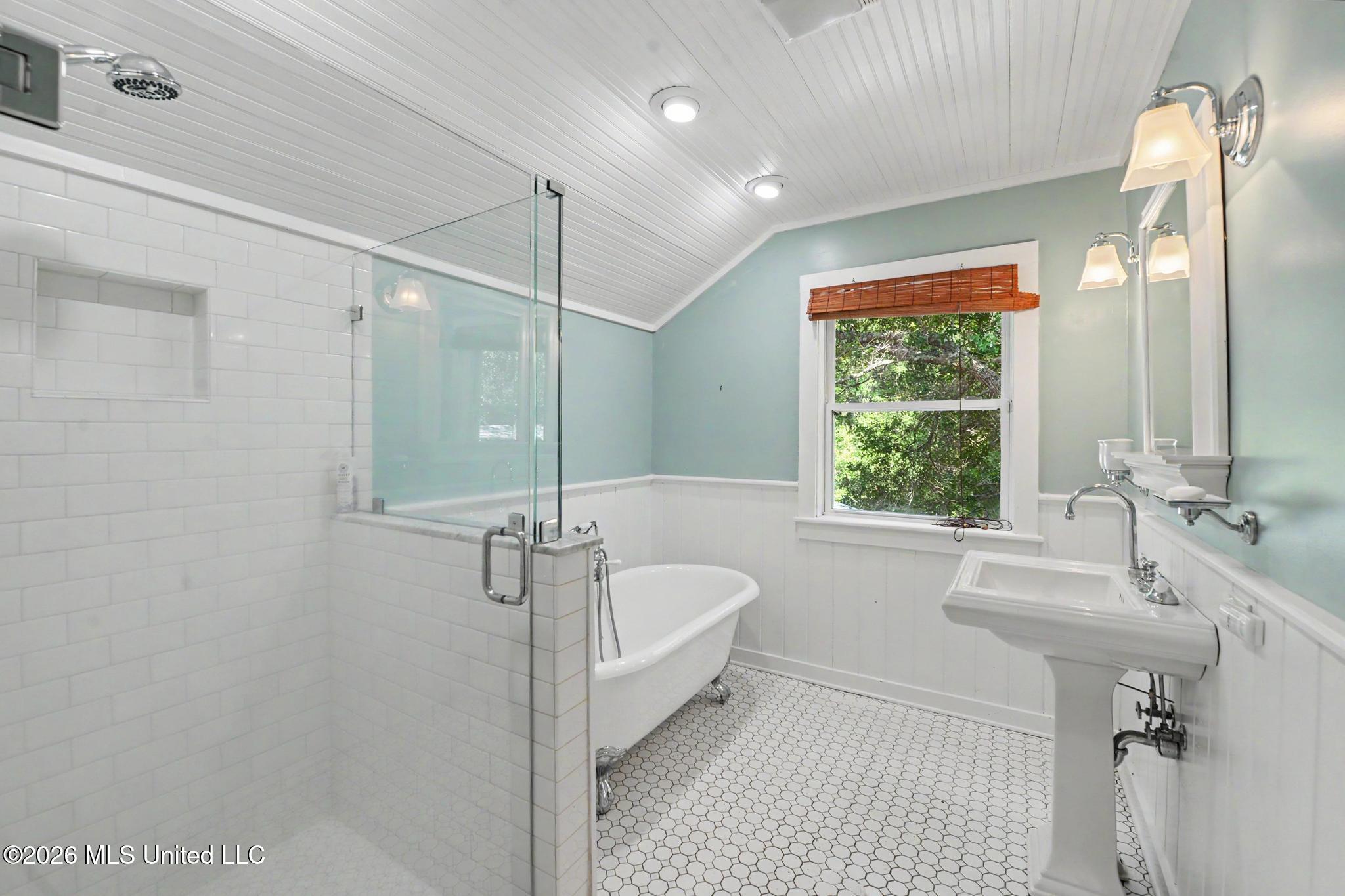 5526 Lancaster Lane Property Photo 23