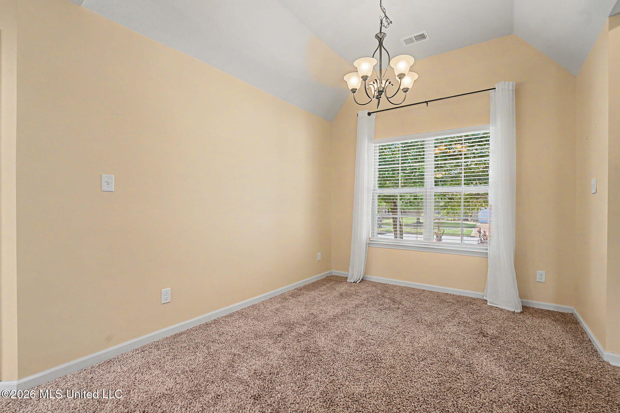 7904 Silverbell Street Property Photo 9