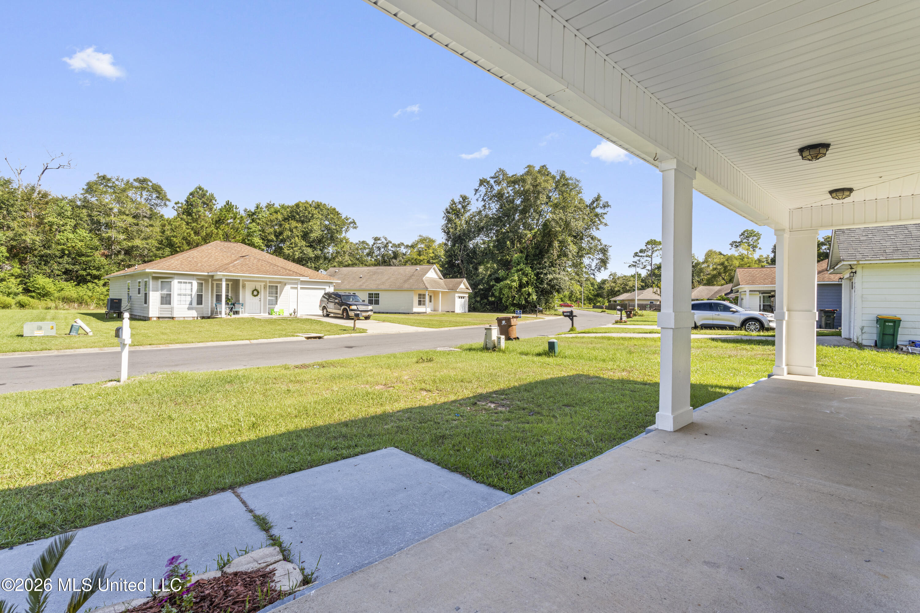 11598 Oaklane Drive Property Photo 4