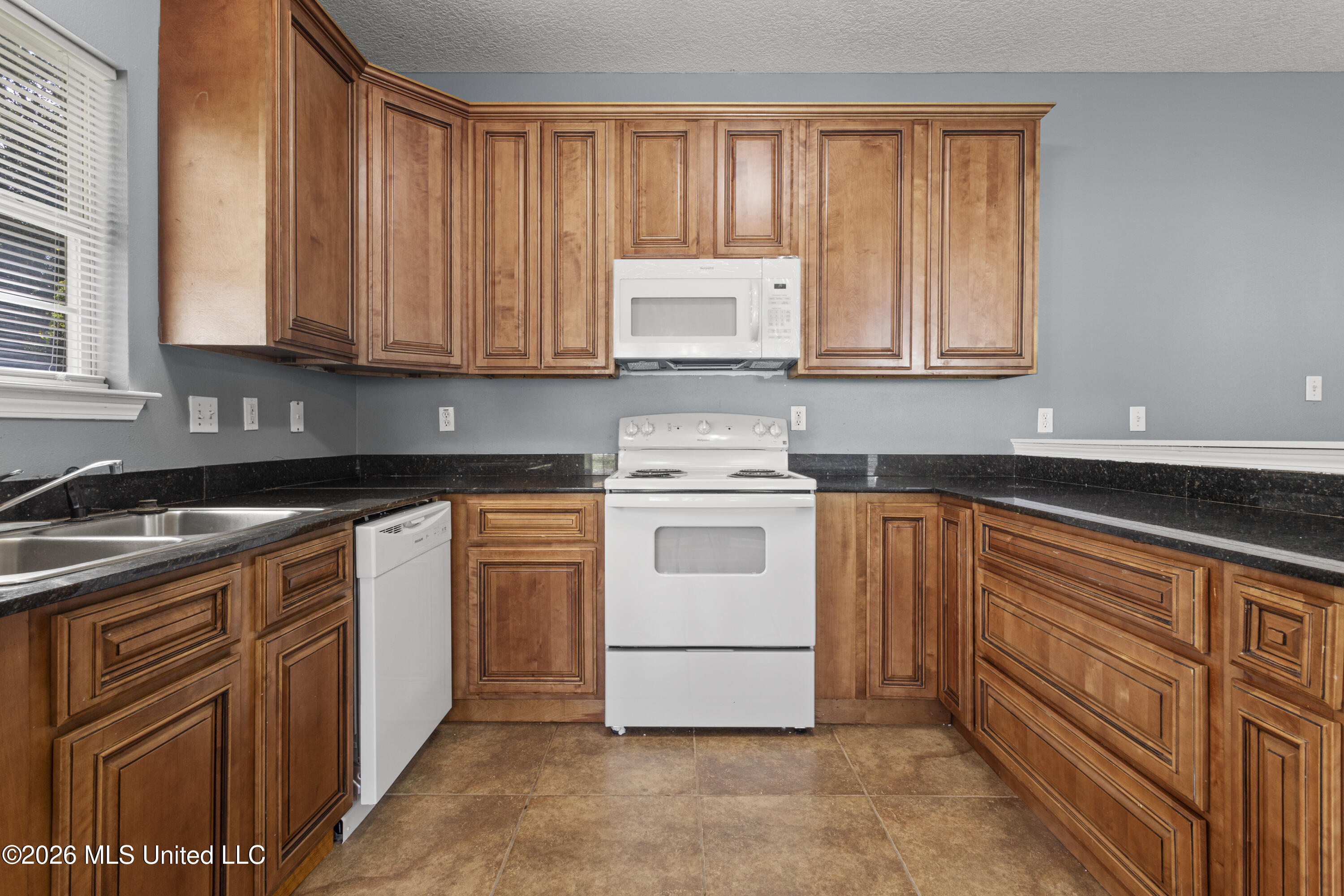 11598 Oaklane Drive Property Photo 9
