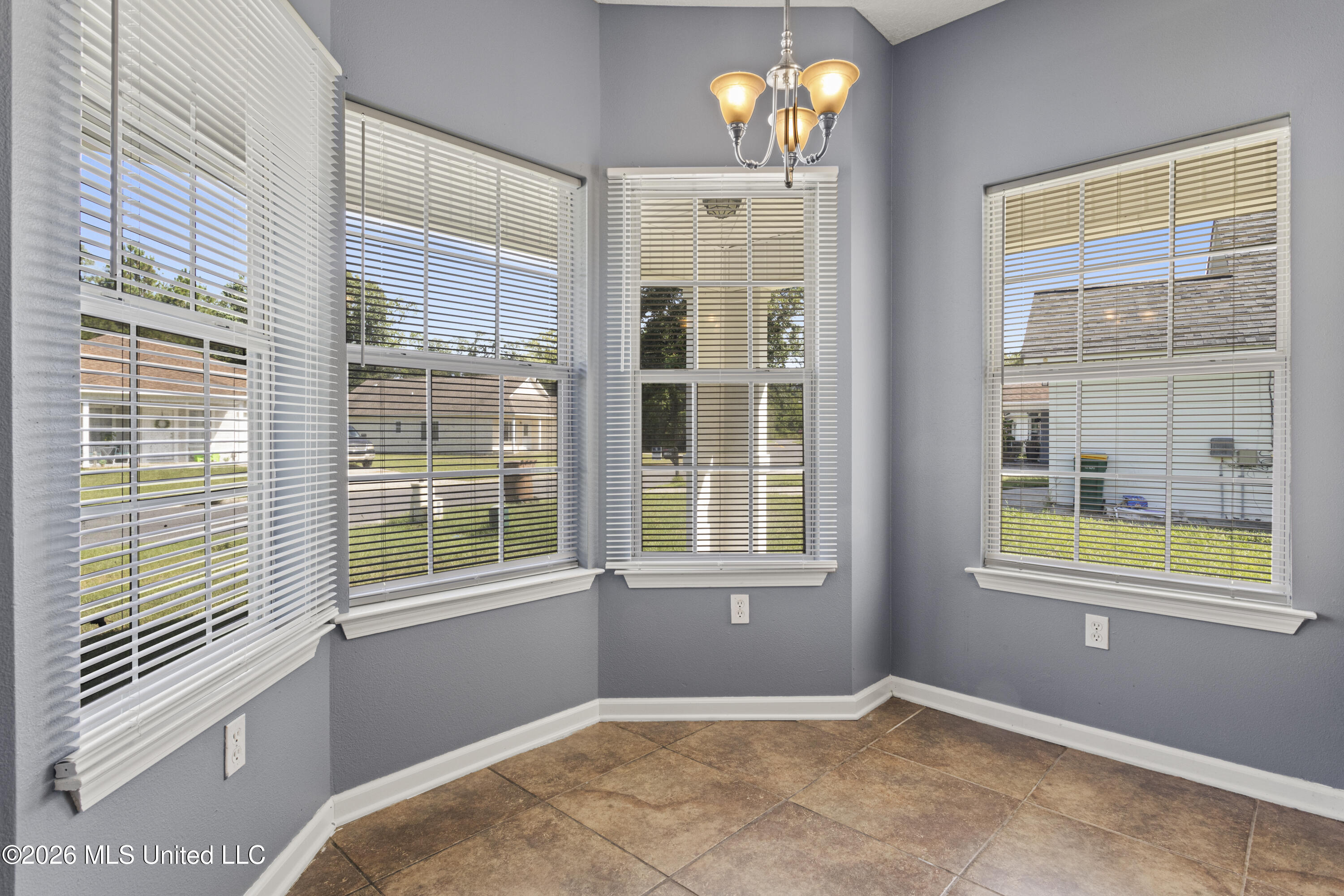 11598 Oaklane Drive Property Photo 13