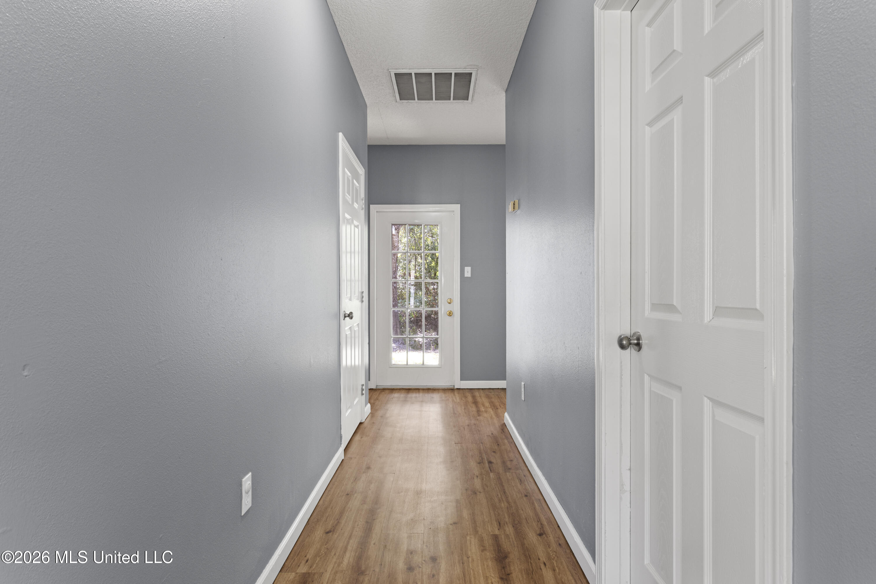 11598 Oaklane Drive Property Photo 15