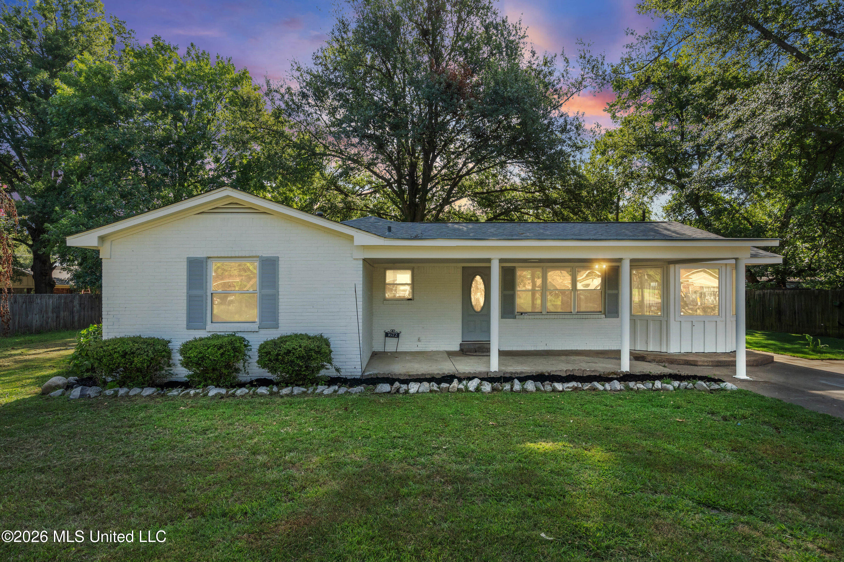 1672 School Street Property Photo 1