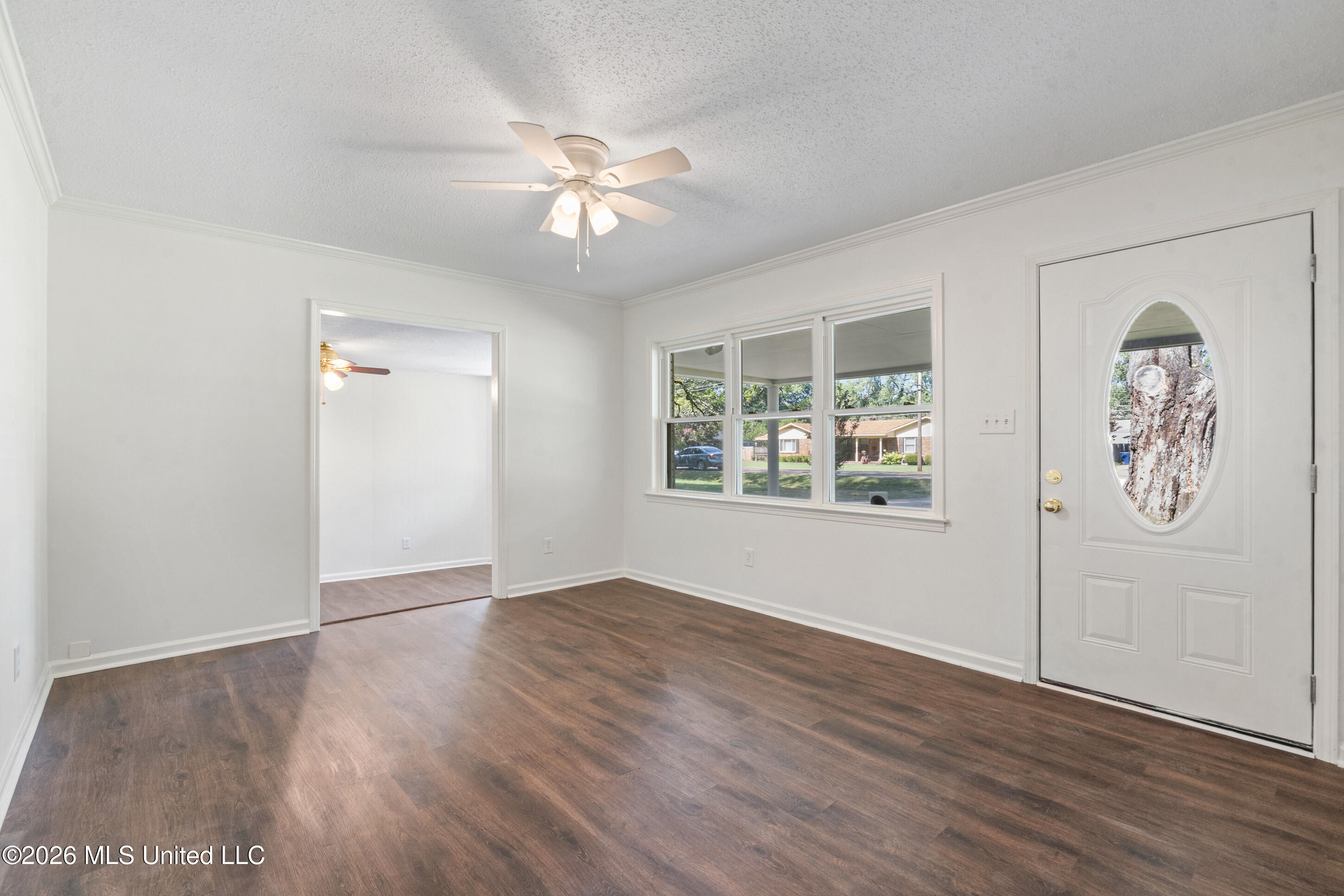 1672 School Street Property Photo 5