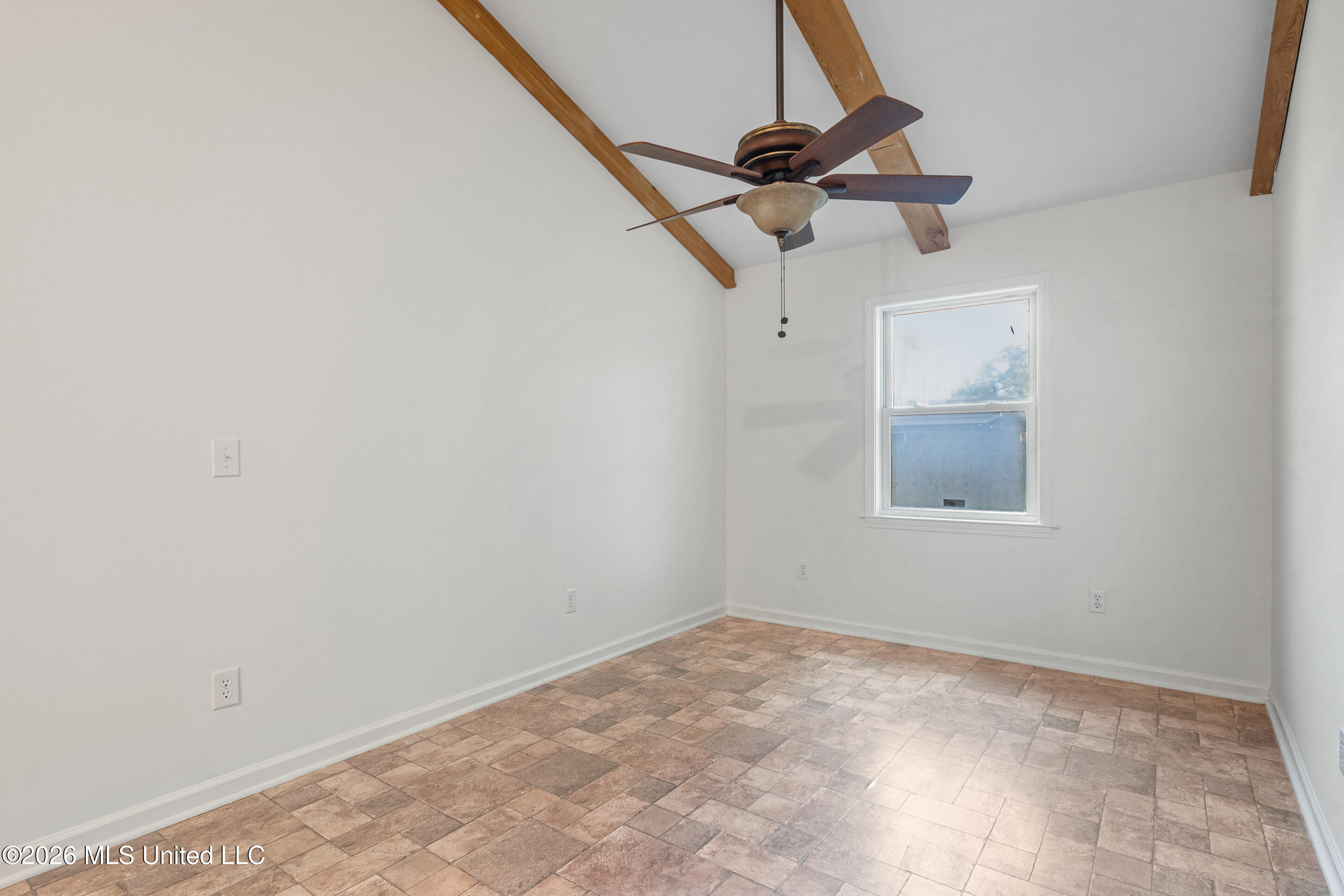 1672 School Street Property Photo 14