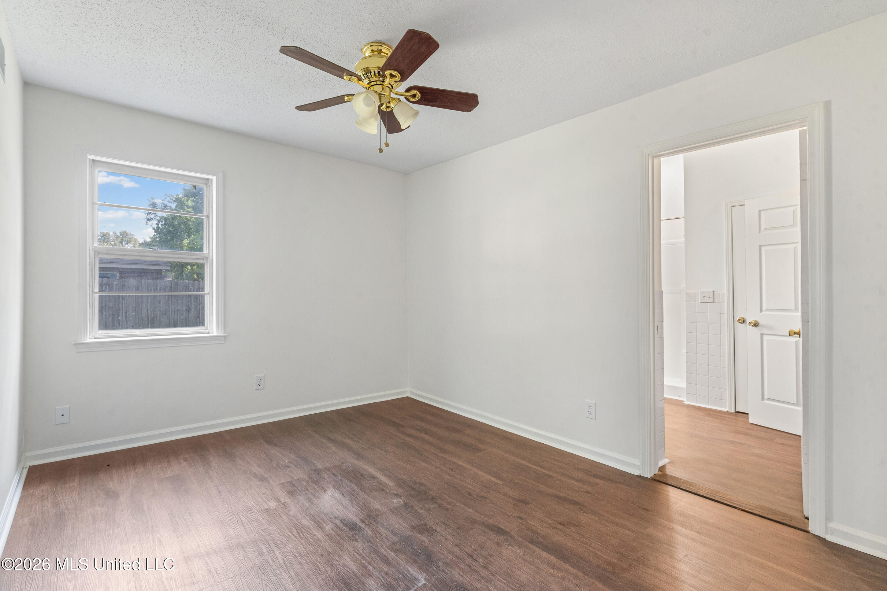 1672 School Street Property Photo 19