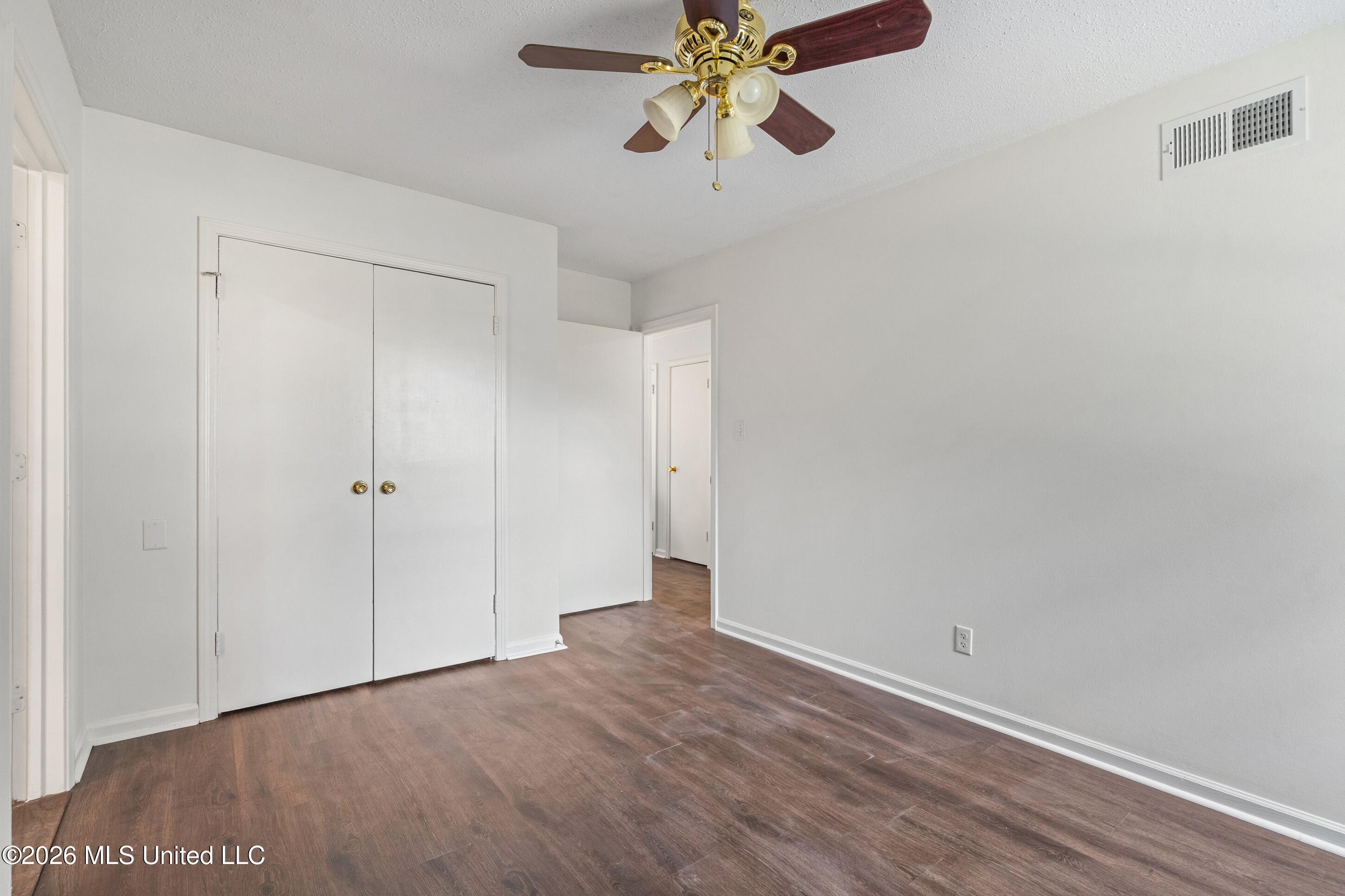 1672 School Street Property Photo 20