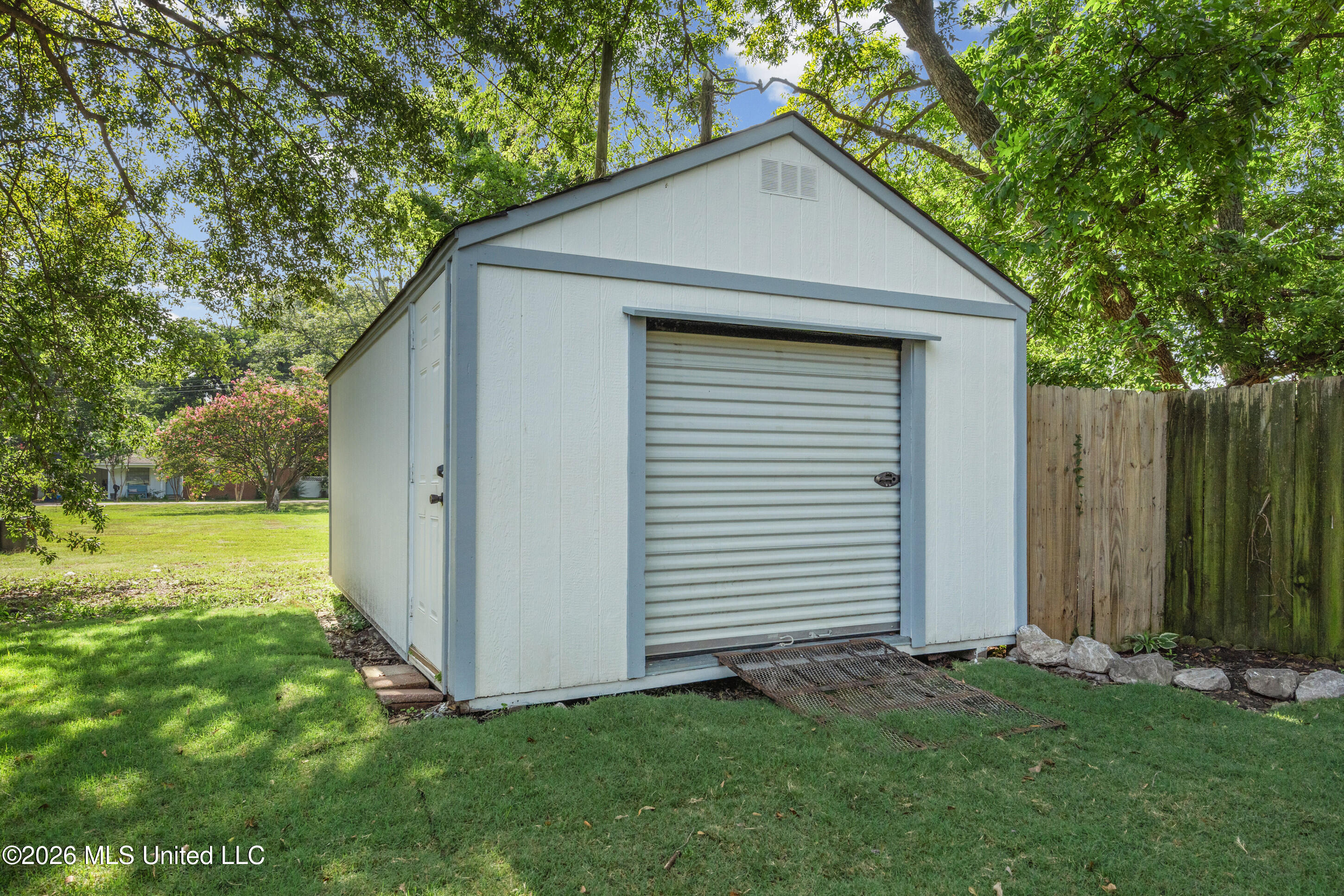 1672 School Street Property Photo 29