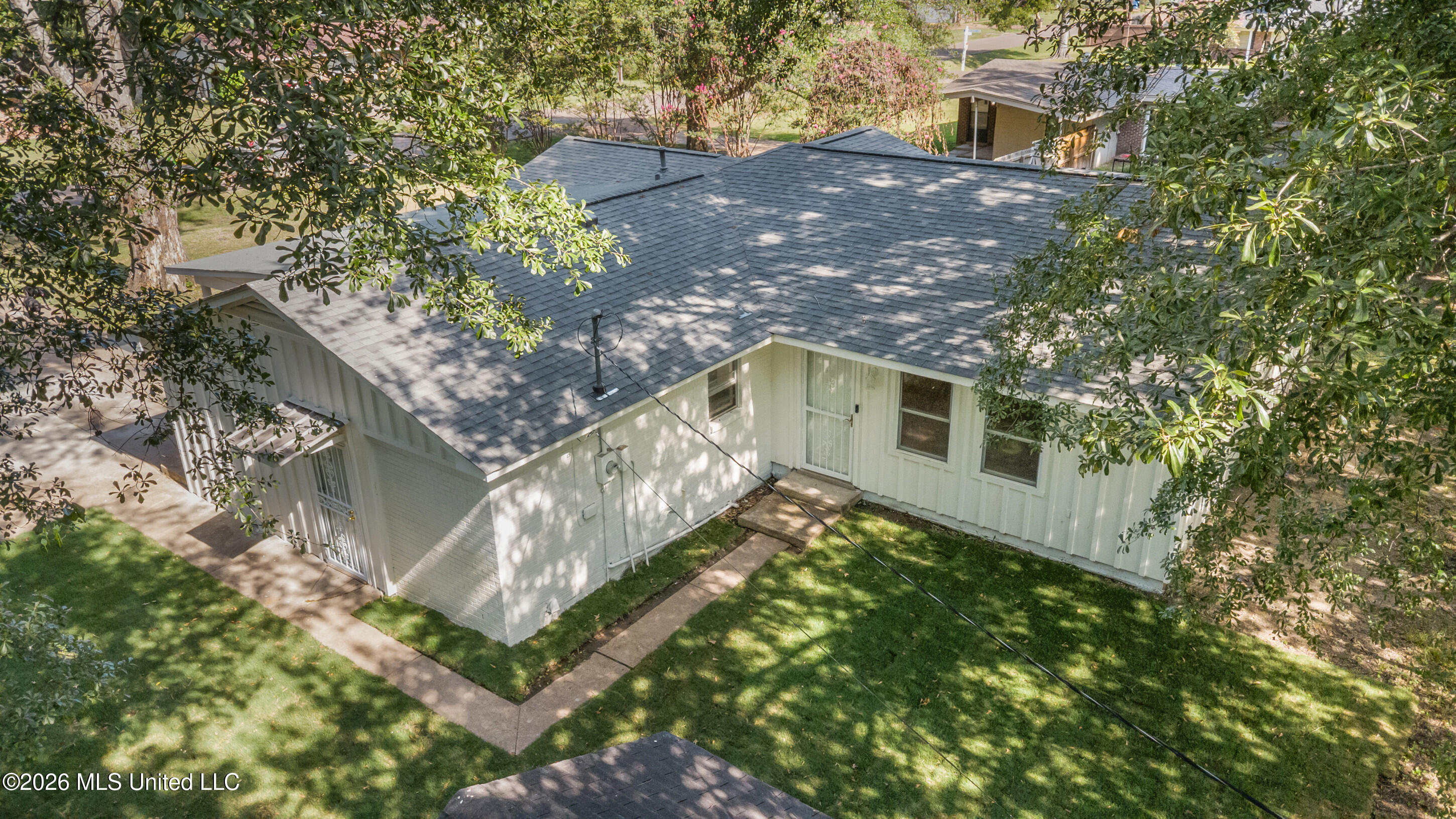 1672 School Street Property Photo 31