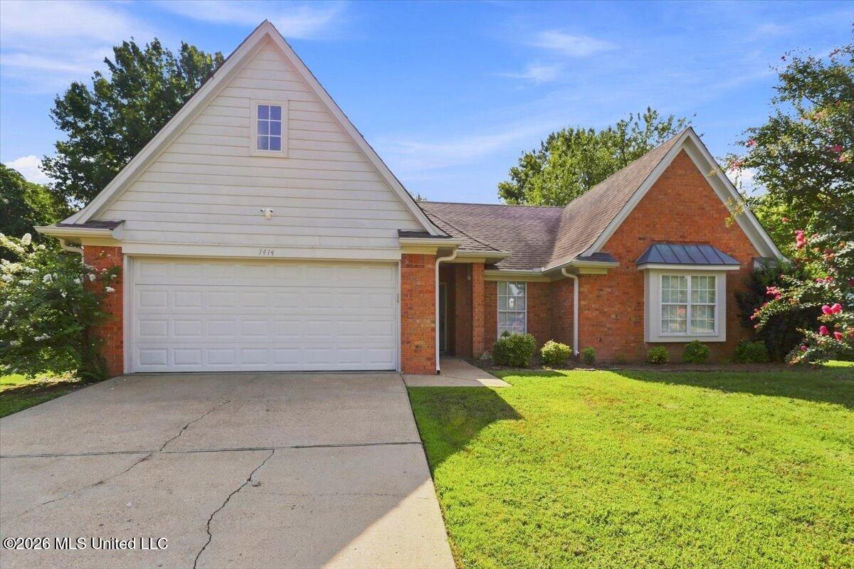 7414 Hunters Hollow Lane Property Photo 1