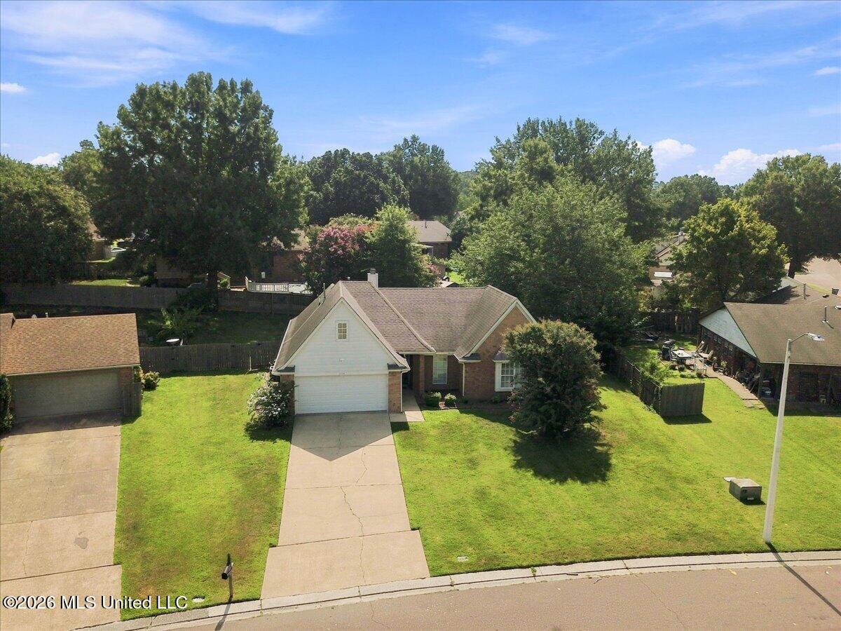 7414 Hunters Hollow Lane Property Photo 4