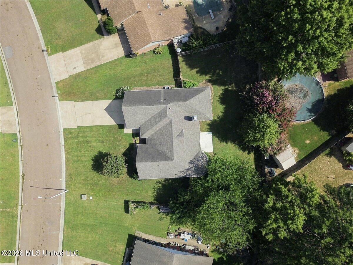 7414 Hunters Hollow Lane Property Photo 5