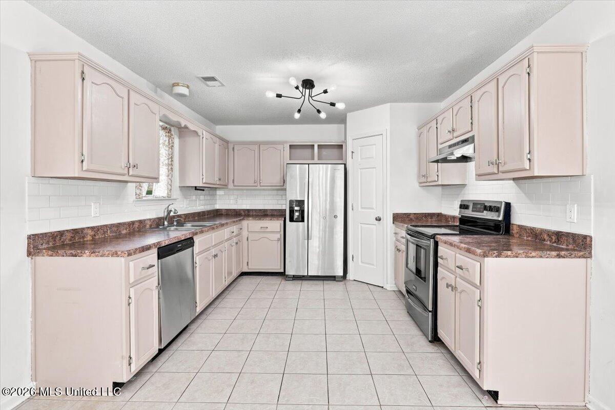 7414 Hunters Hollow Lane Property Photo 15