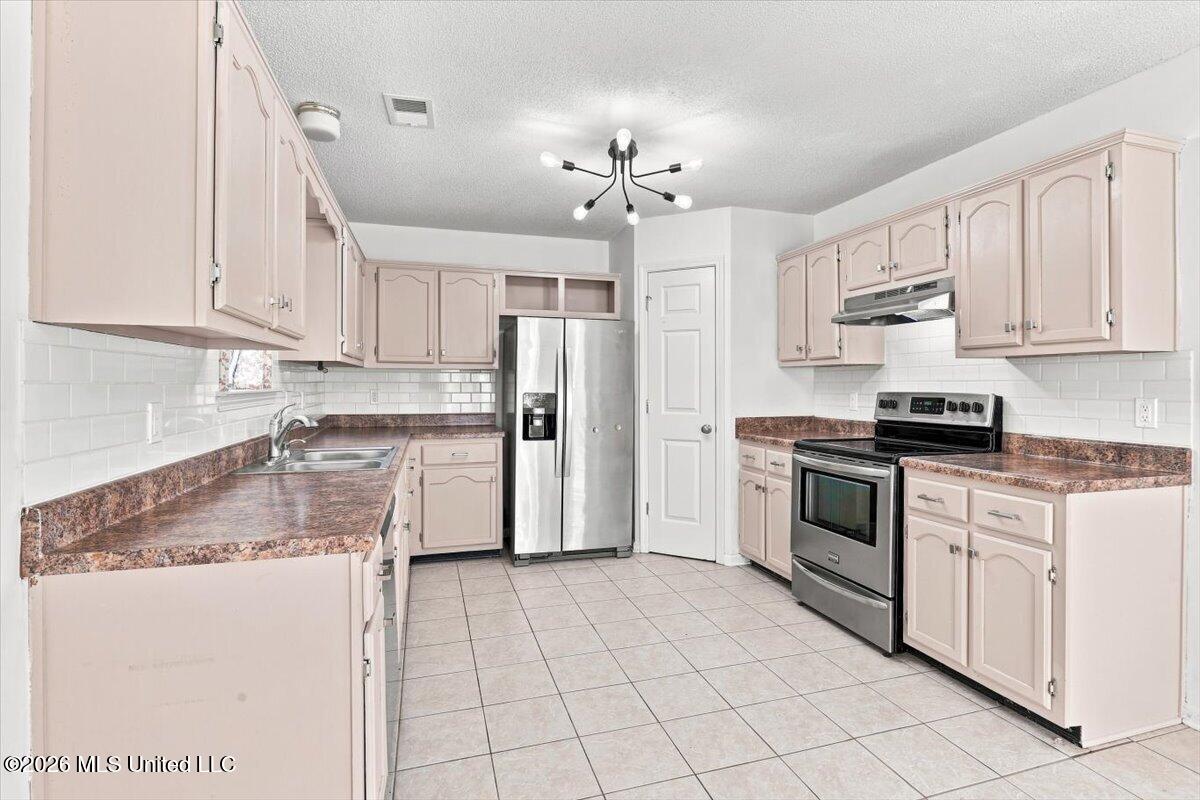 7414 Hunters Hollow Lane Property Photo 17
