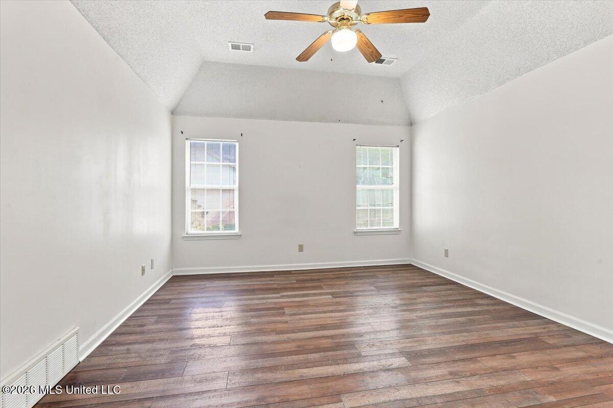 7414 Hunters Hollow Lane Property Photo 21