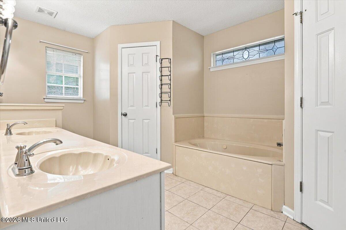 7414 Hunters Hollow Lane Property Photo 26