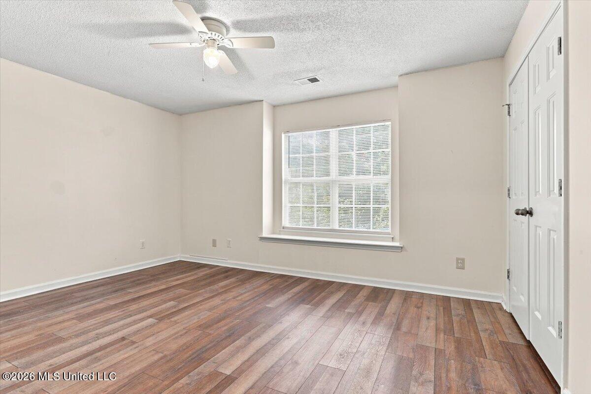 7414 Hunters Hollow Lane Property Photo 32