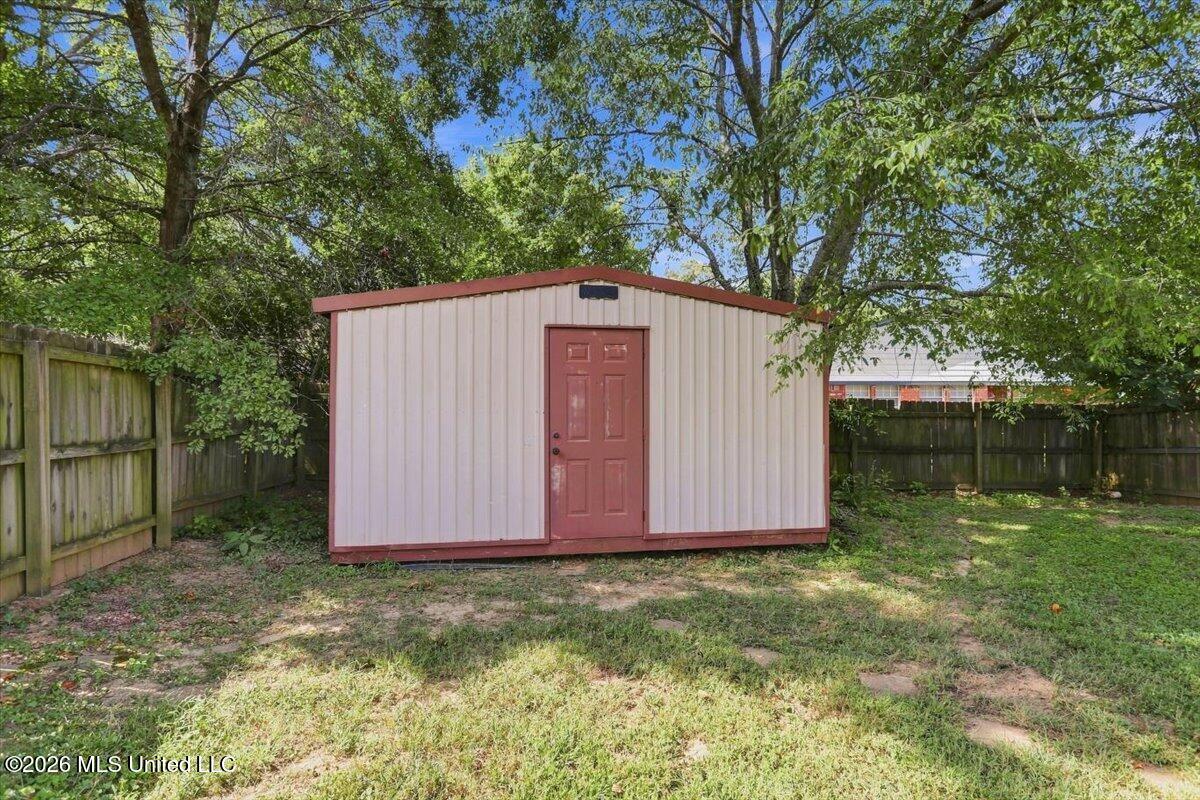 7414 Hunters Hollow Lane Property Photo 37