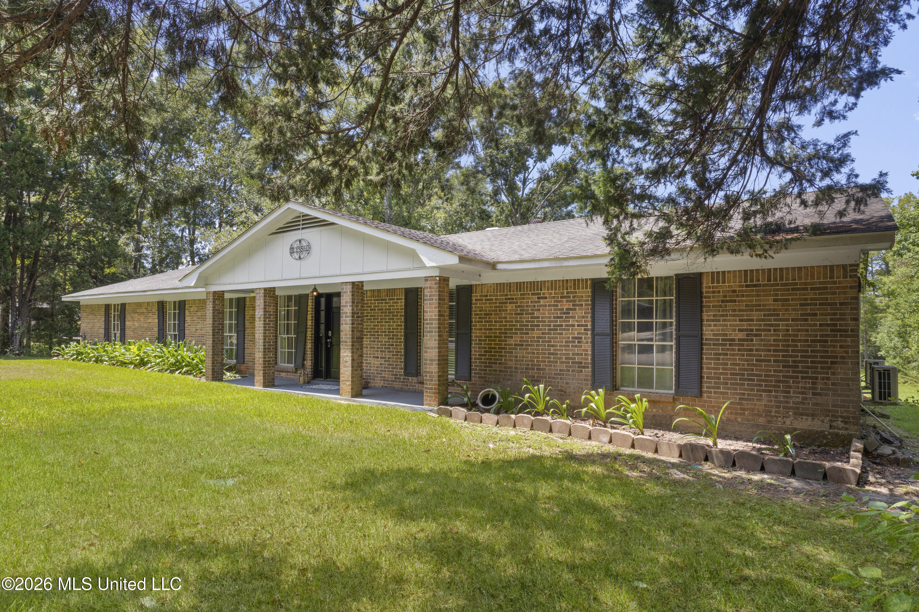 2236 Brookside Drive Property Photo 6